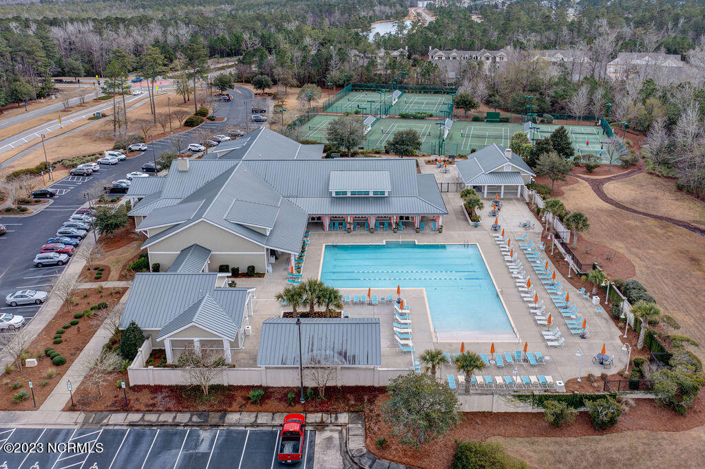 1027 Leesburg Drive