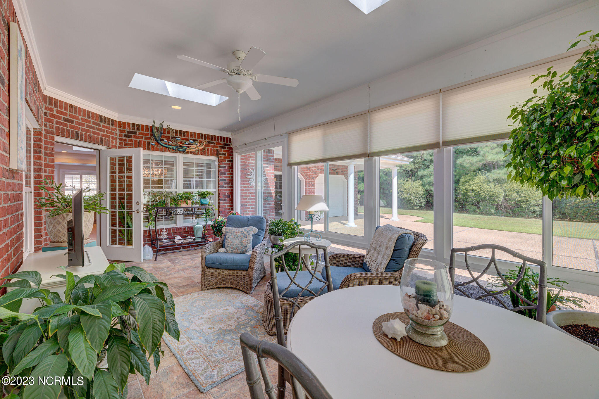 1027 Leesburg Drive