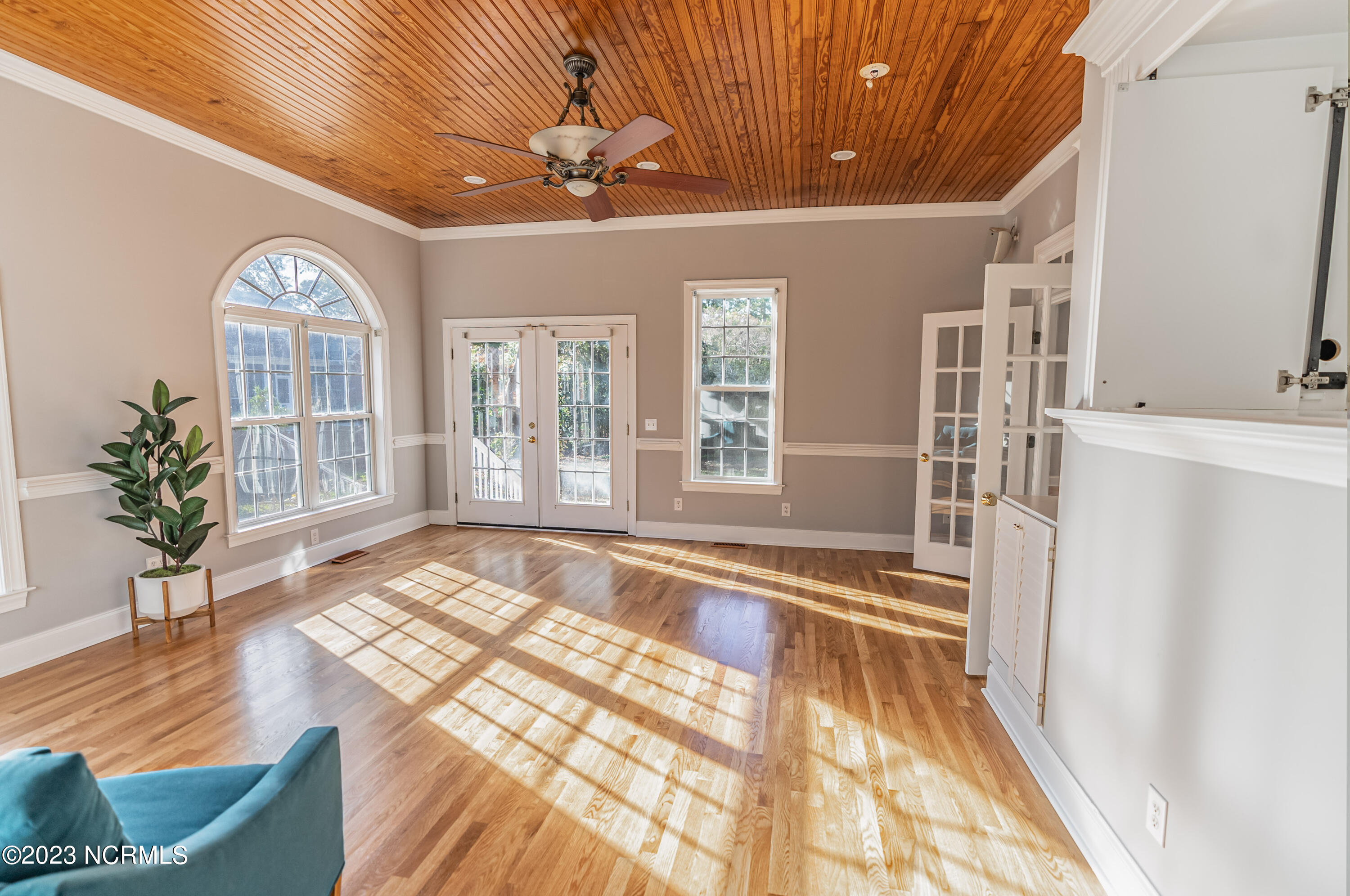 5032 Crown Point Lane