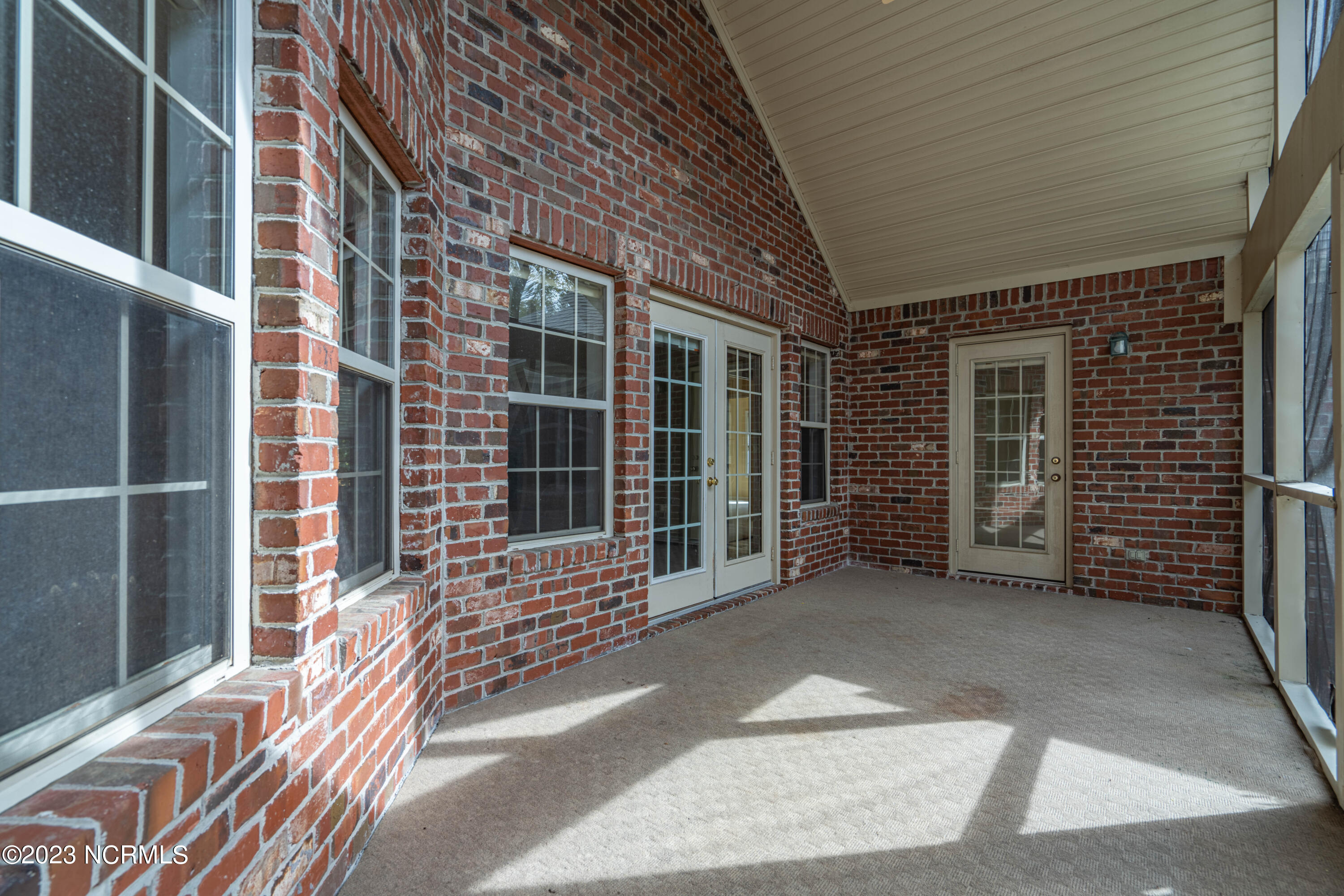 345 Harlandale Drive