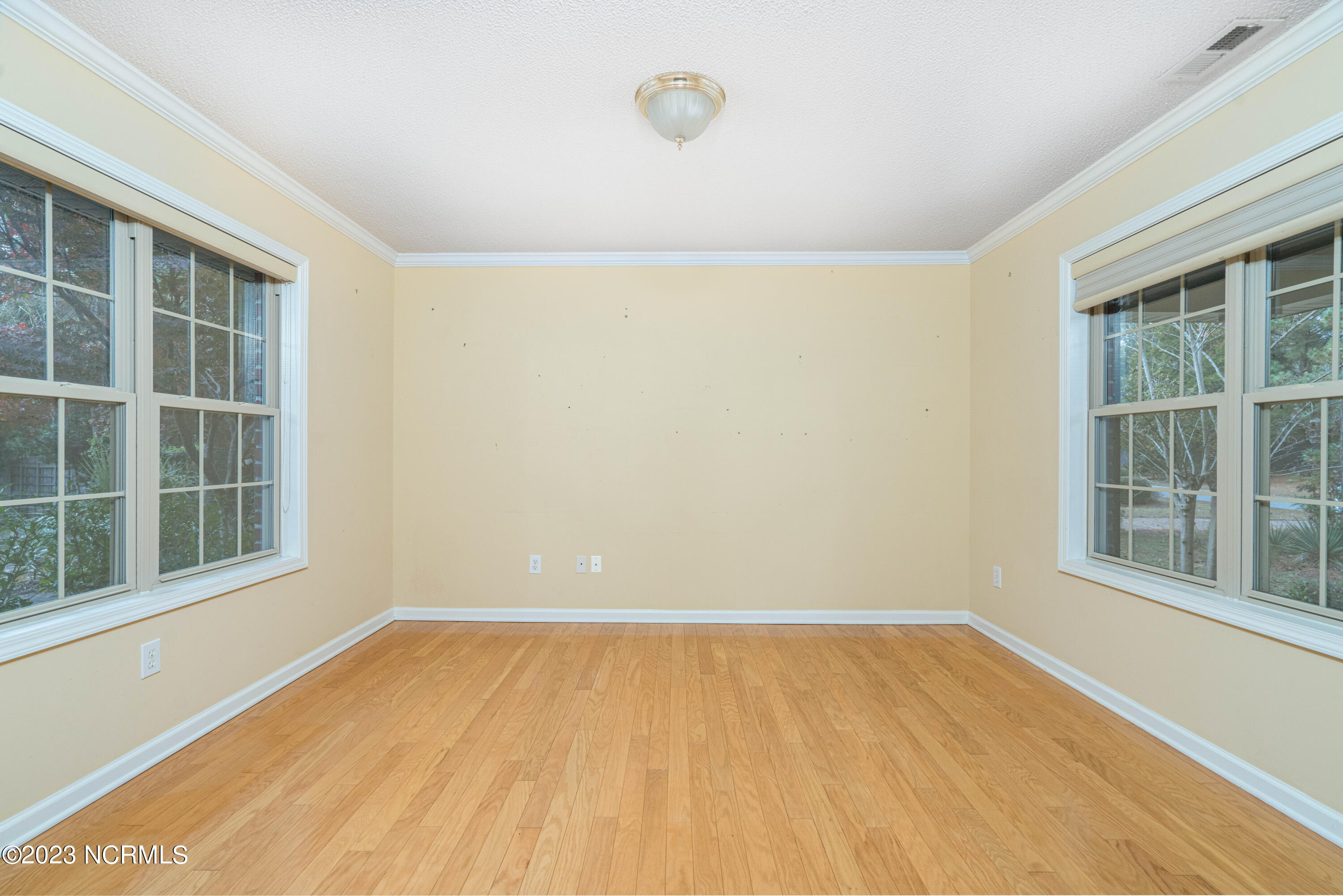 345 Harlandale Drive
