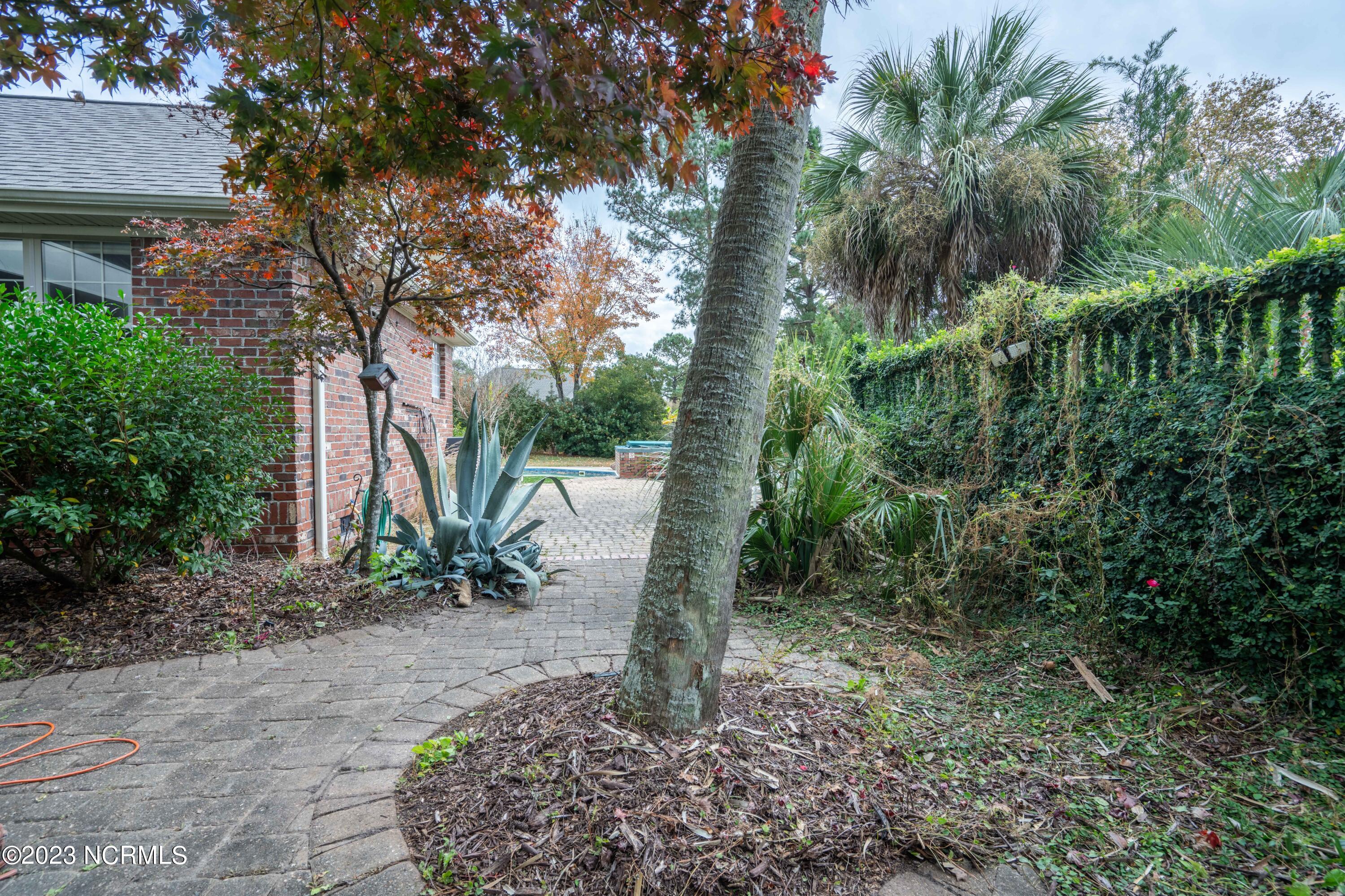 345 Harlandale Drive