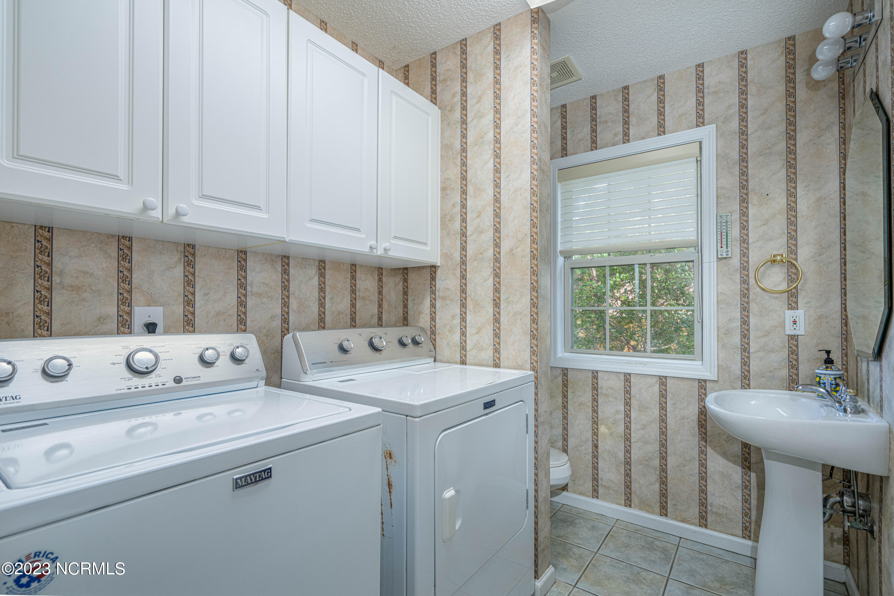 345 Harlandale Drive