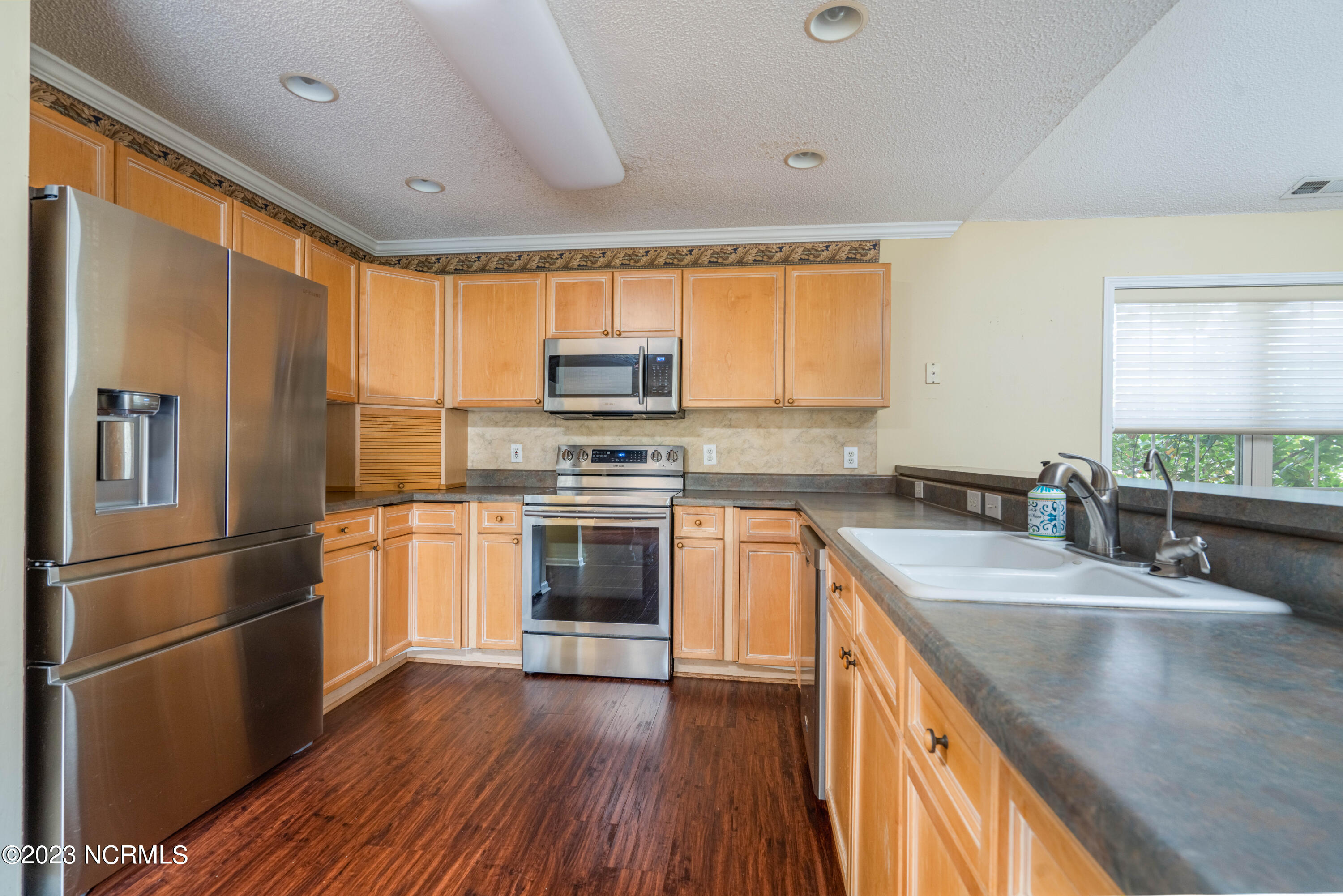 345 Harlandale Drive