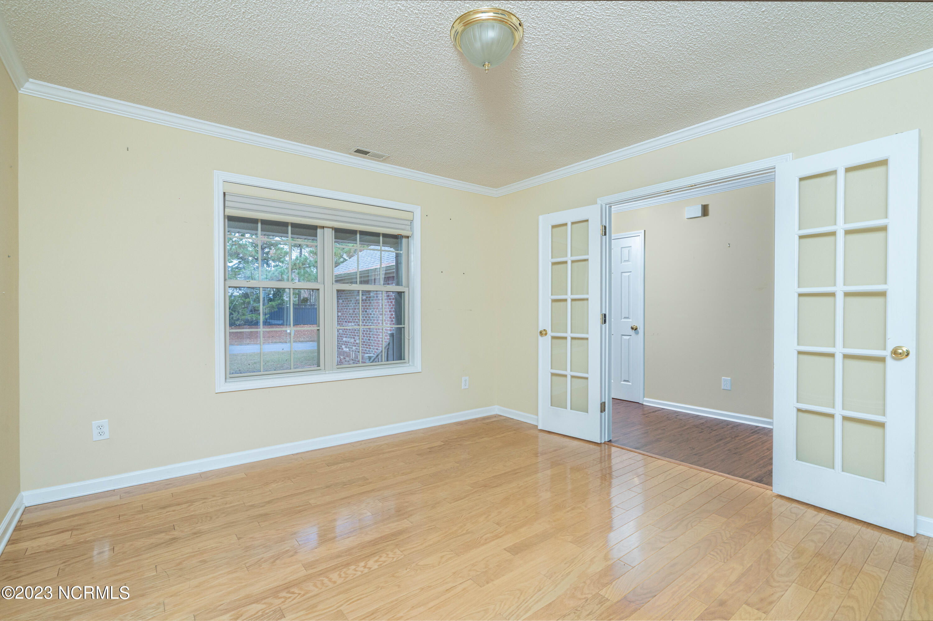 345 Harlandale Drive