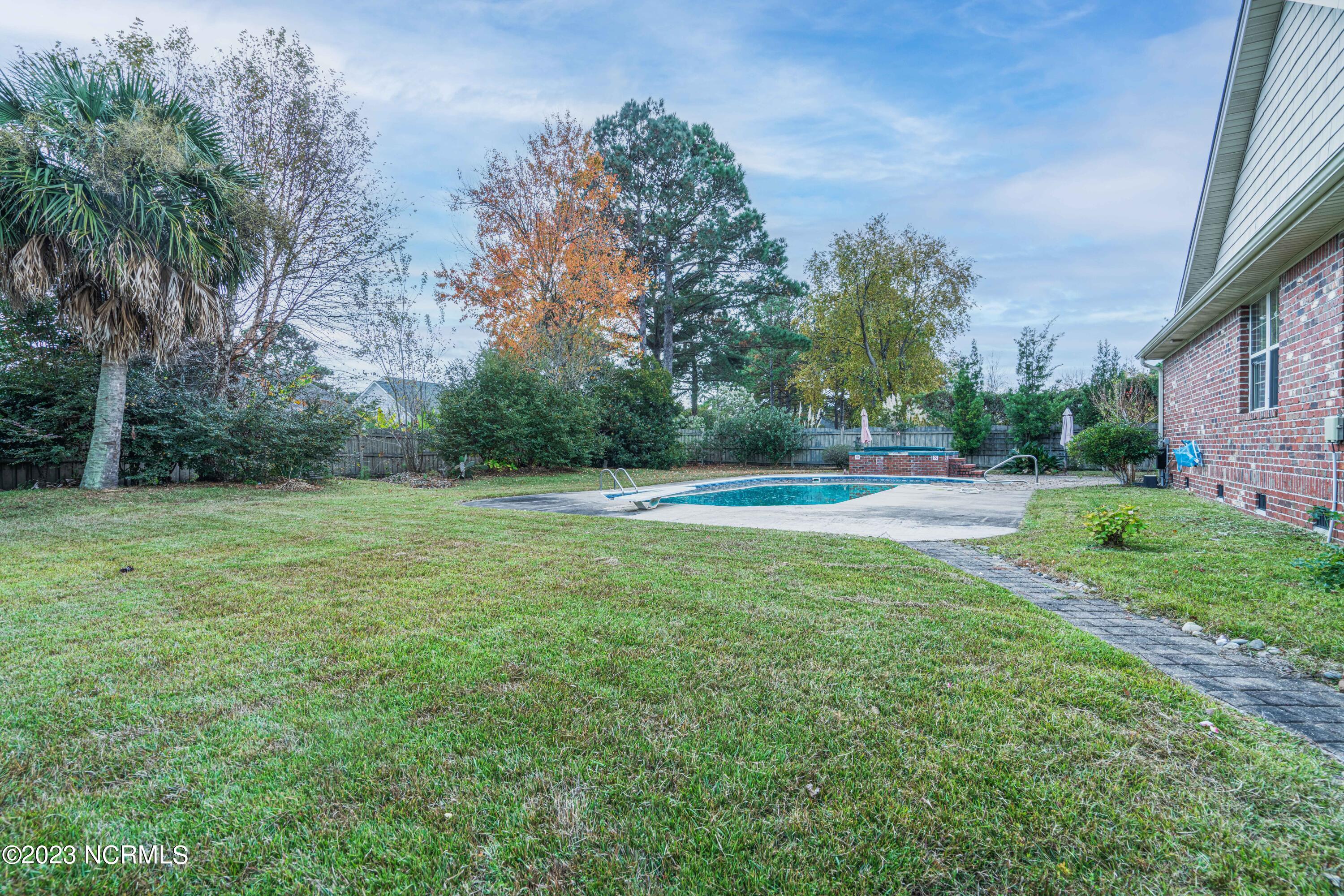 345 Harlandale Drive