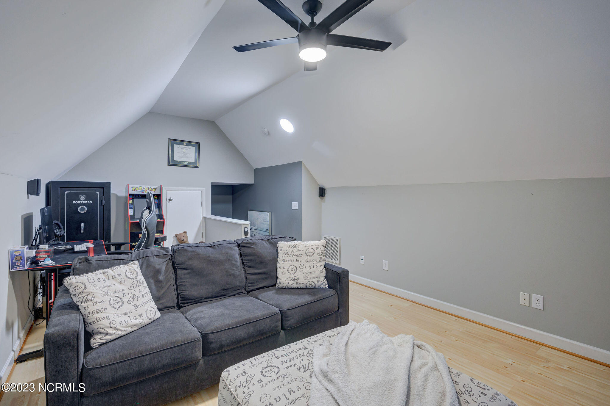 4322 Scotland Lane