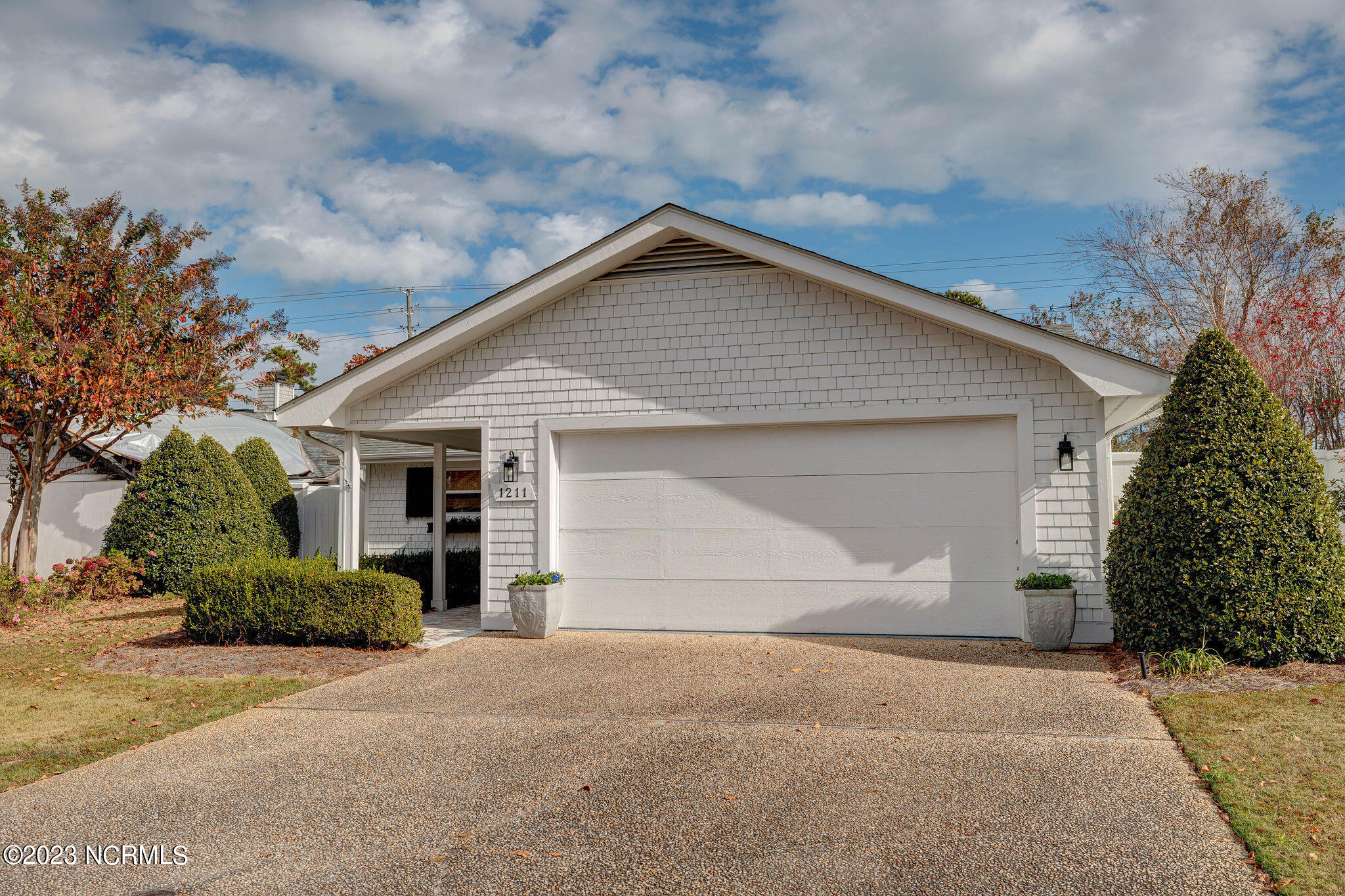 1211 Clipper Lane