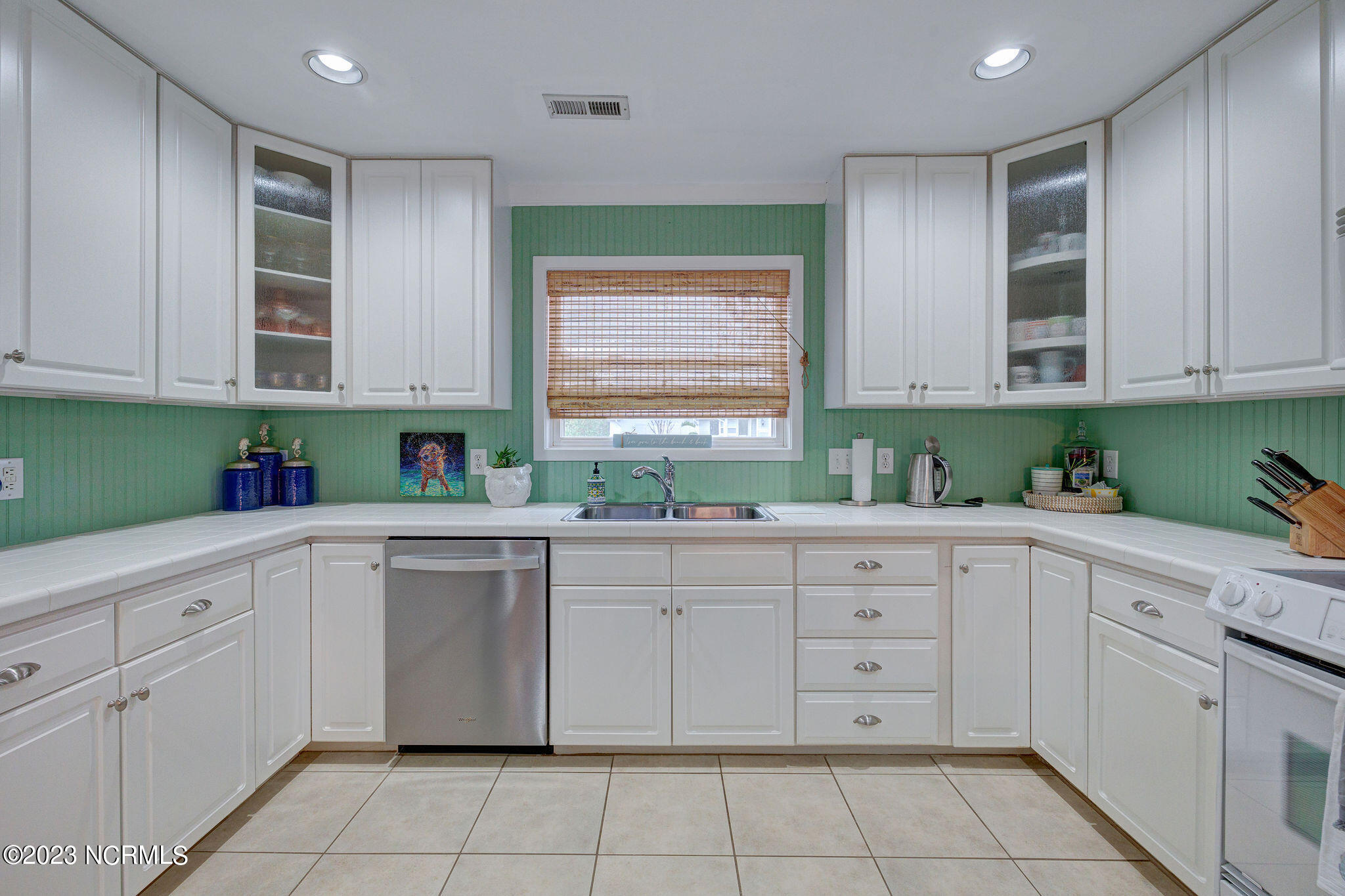 1211 Clipper Lane