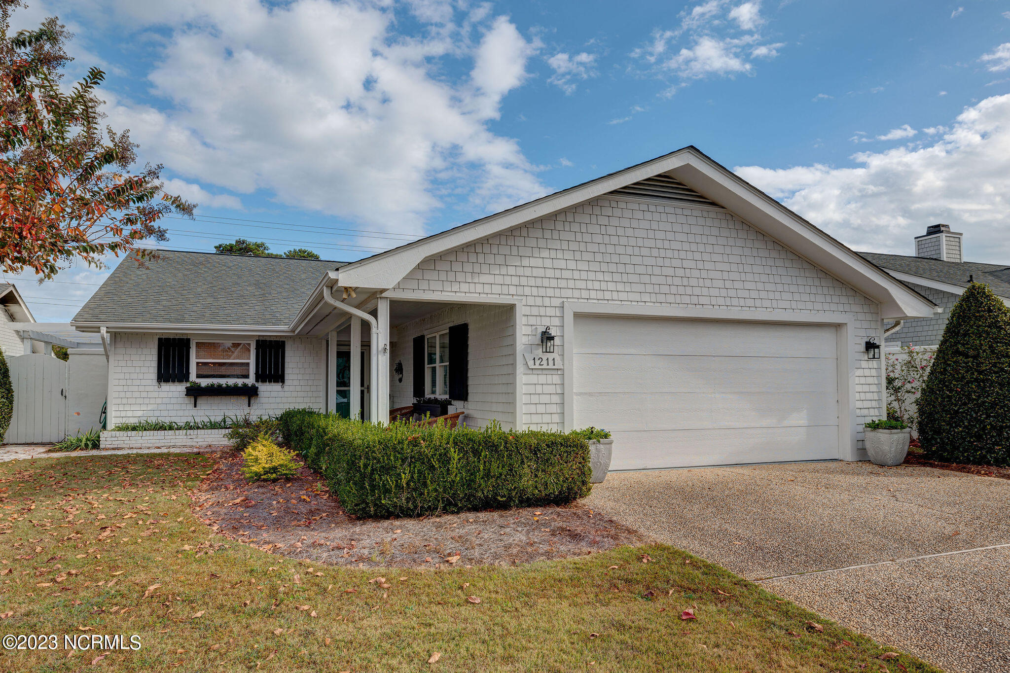 1211 Clipper Lane
