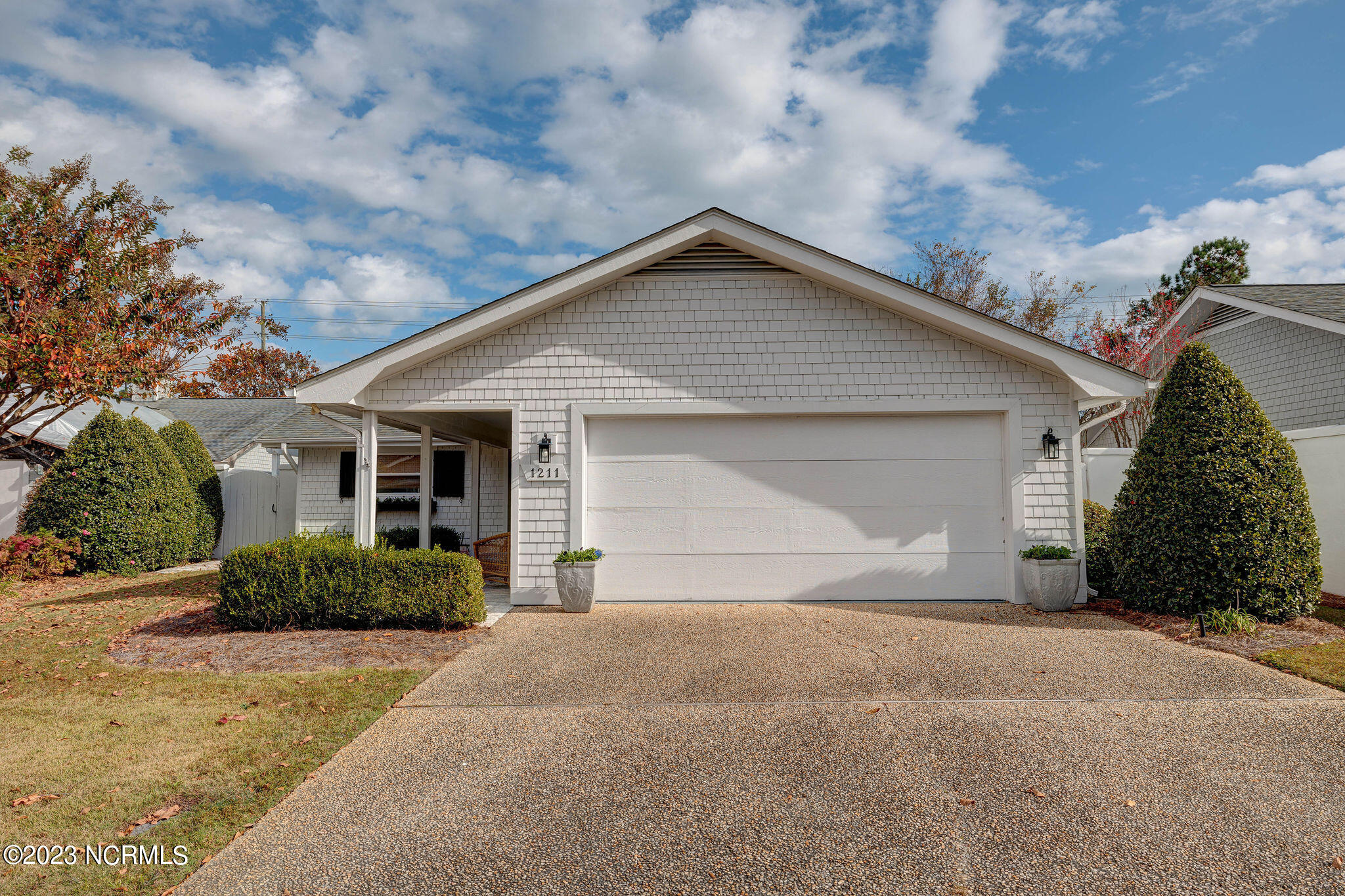 1211 Clipper Lane