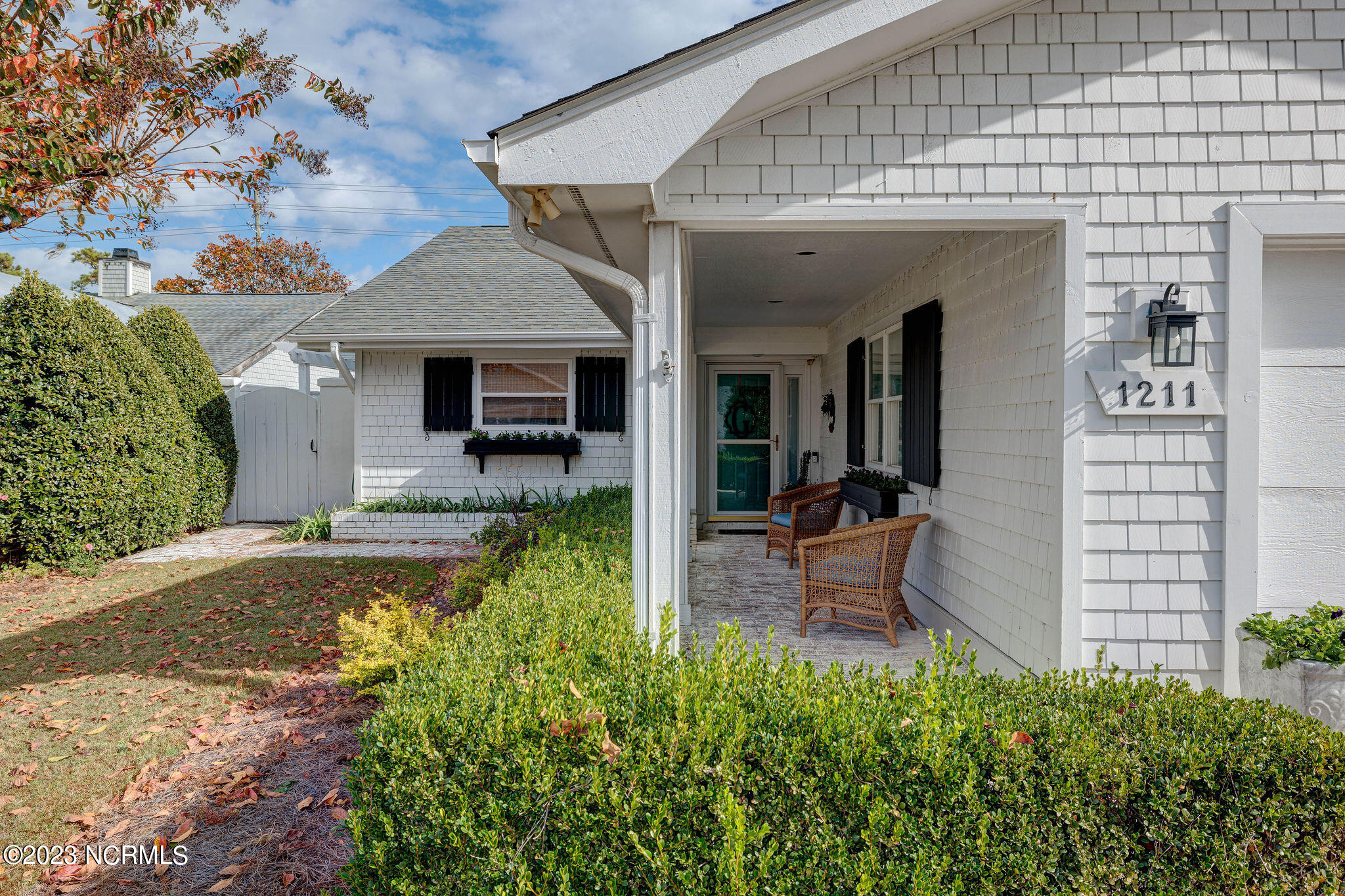 1211 Clipper Lane