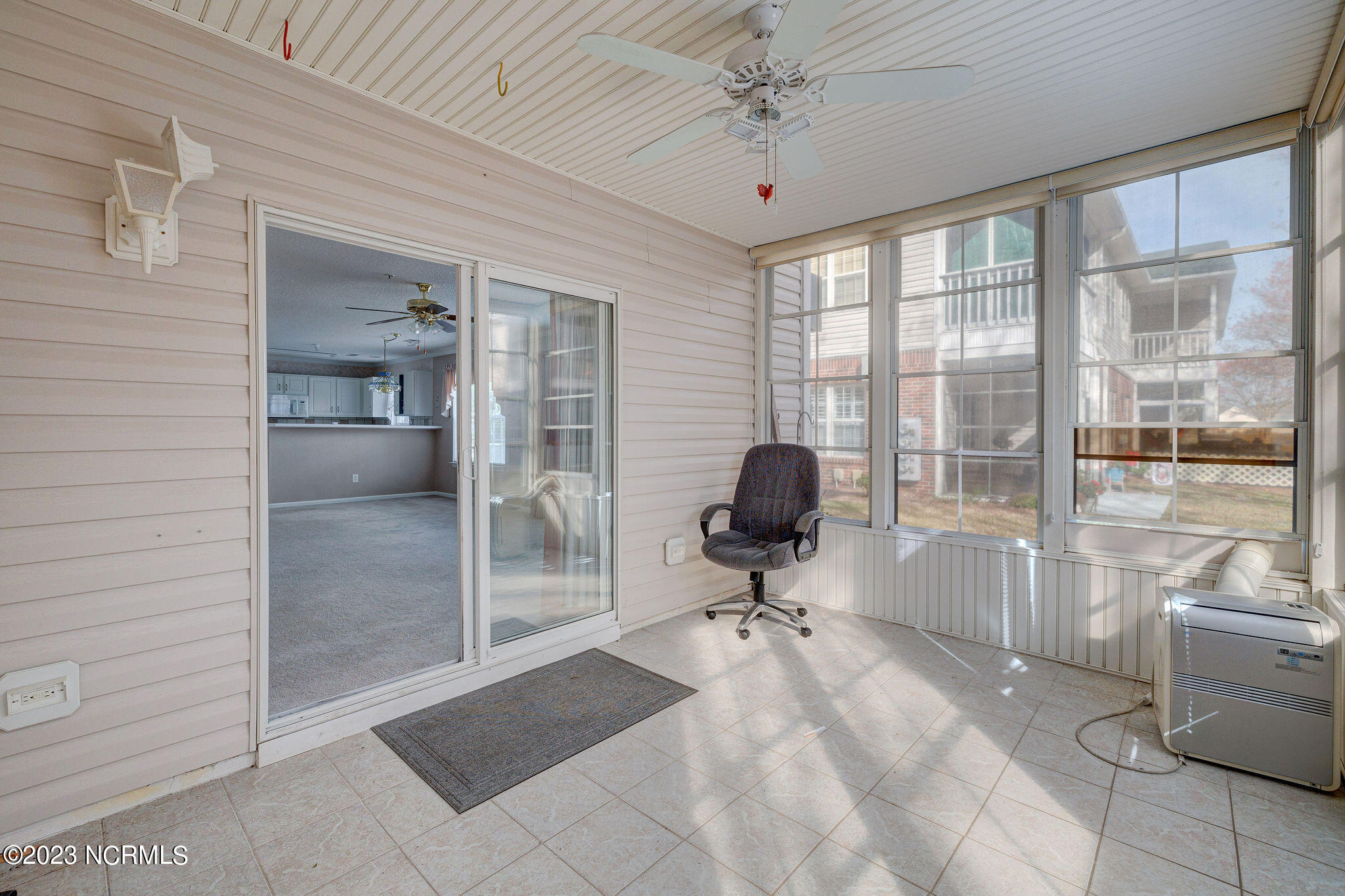 1402 Willoughby Park Court 1