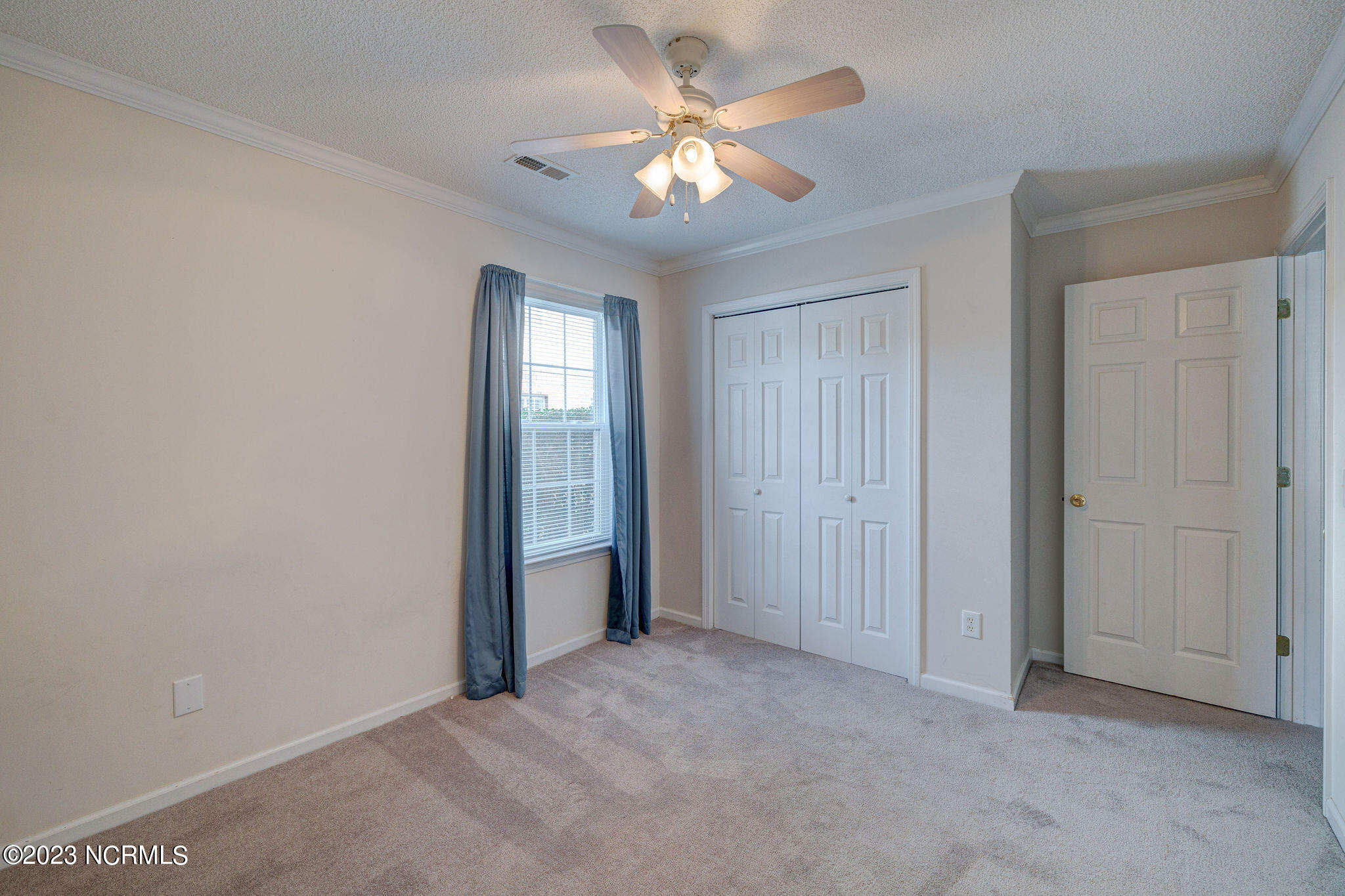 1402 Willoughby Park Court 1