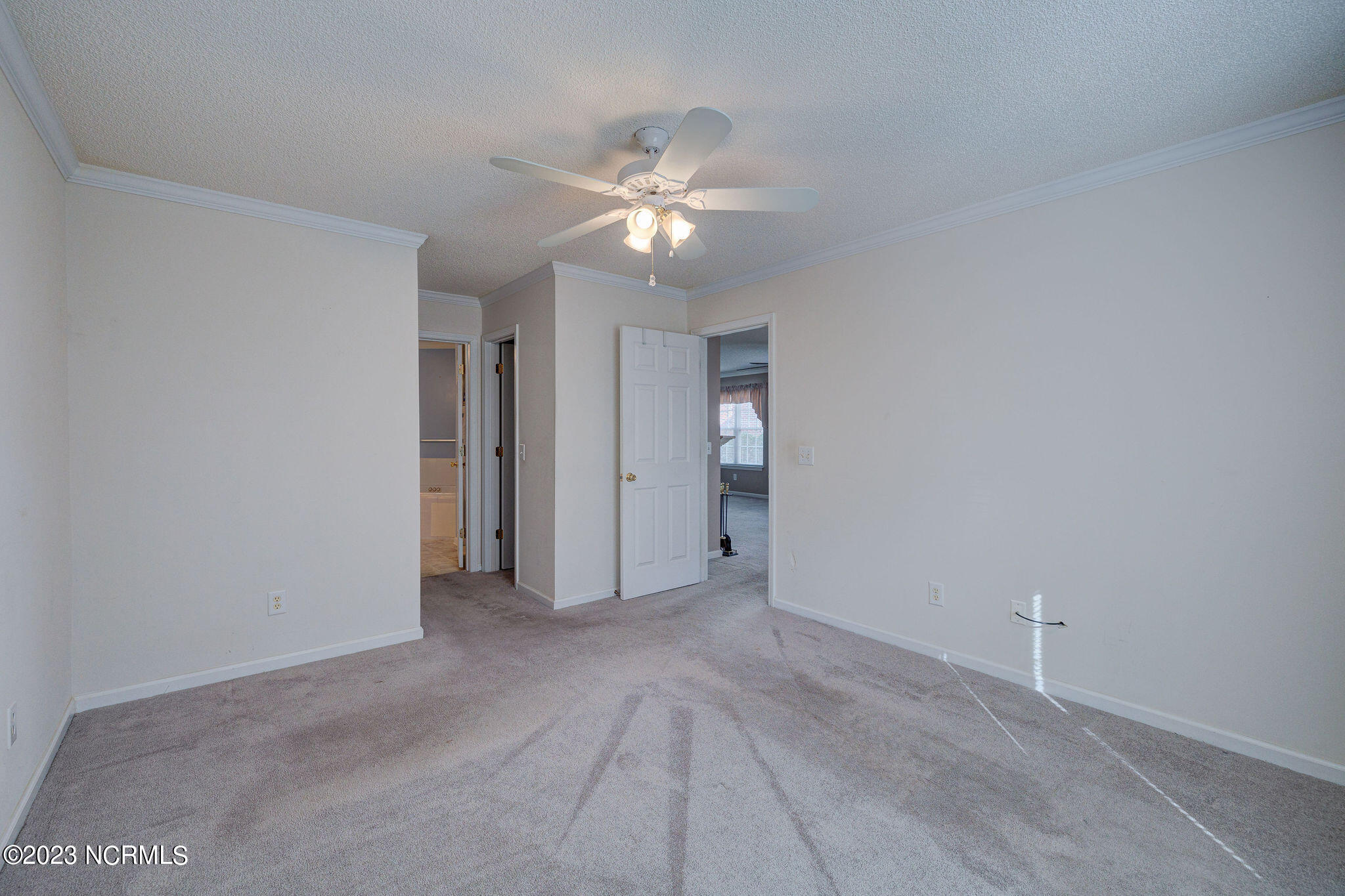 1402 Willoughby Park Court 1
