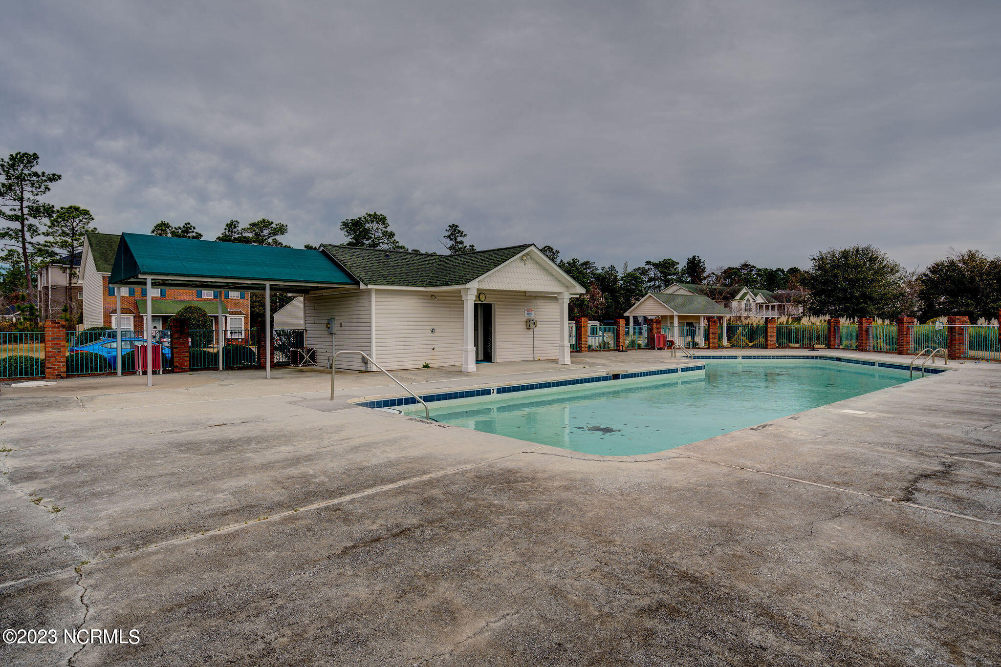 1402 Willoughby Park Court 1