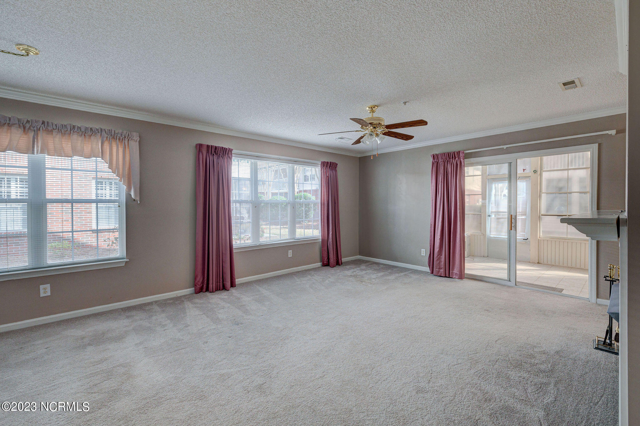 1402 Willoughby Park Court 1