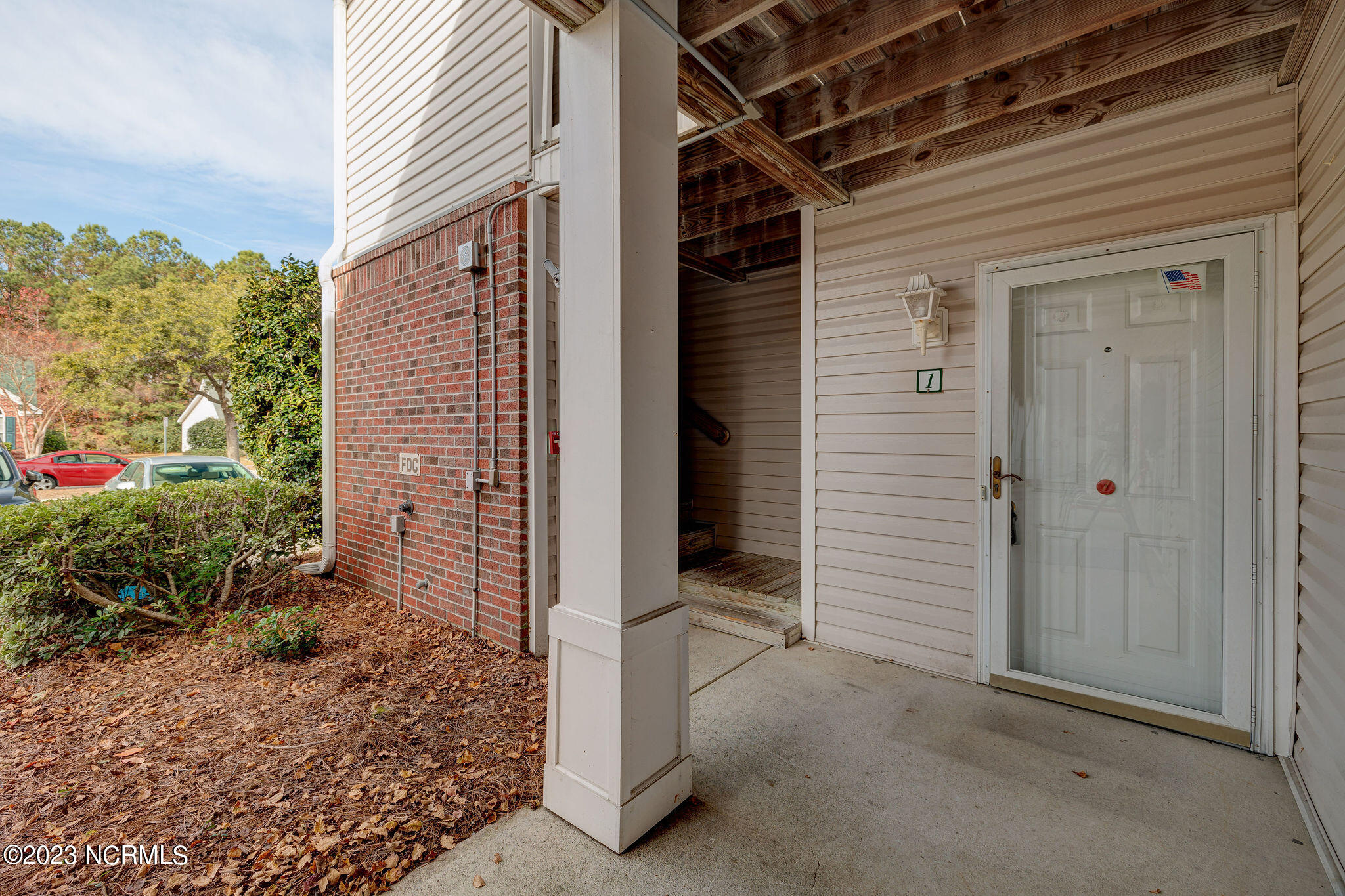 1402 Willoughby Park Court 1