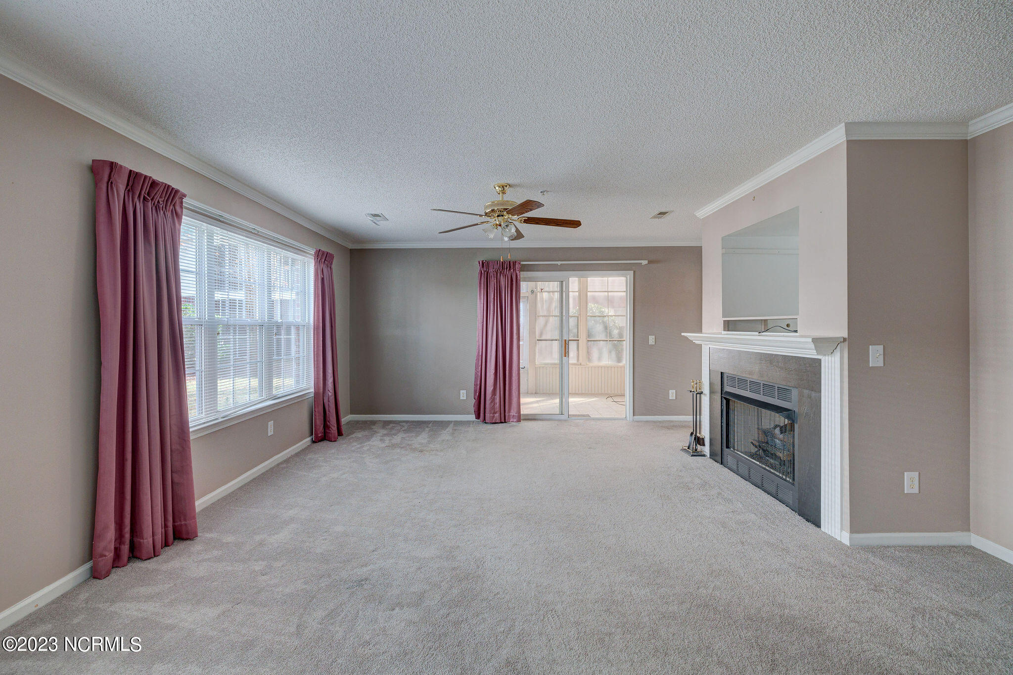 1402 Willoughby Park Court 1