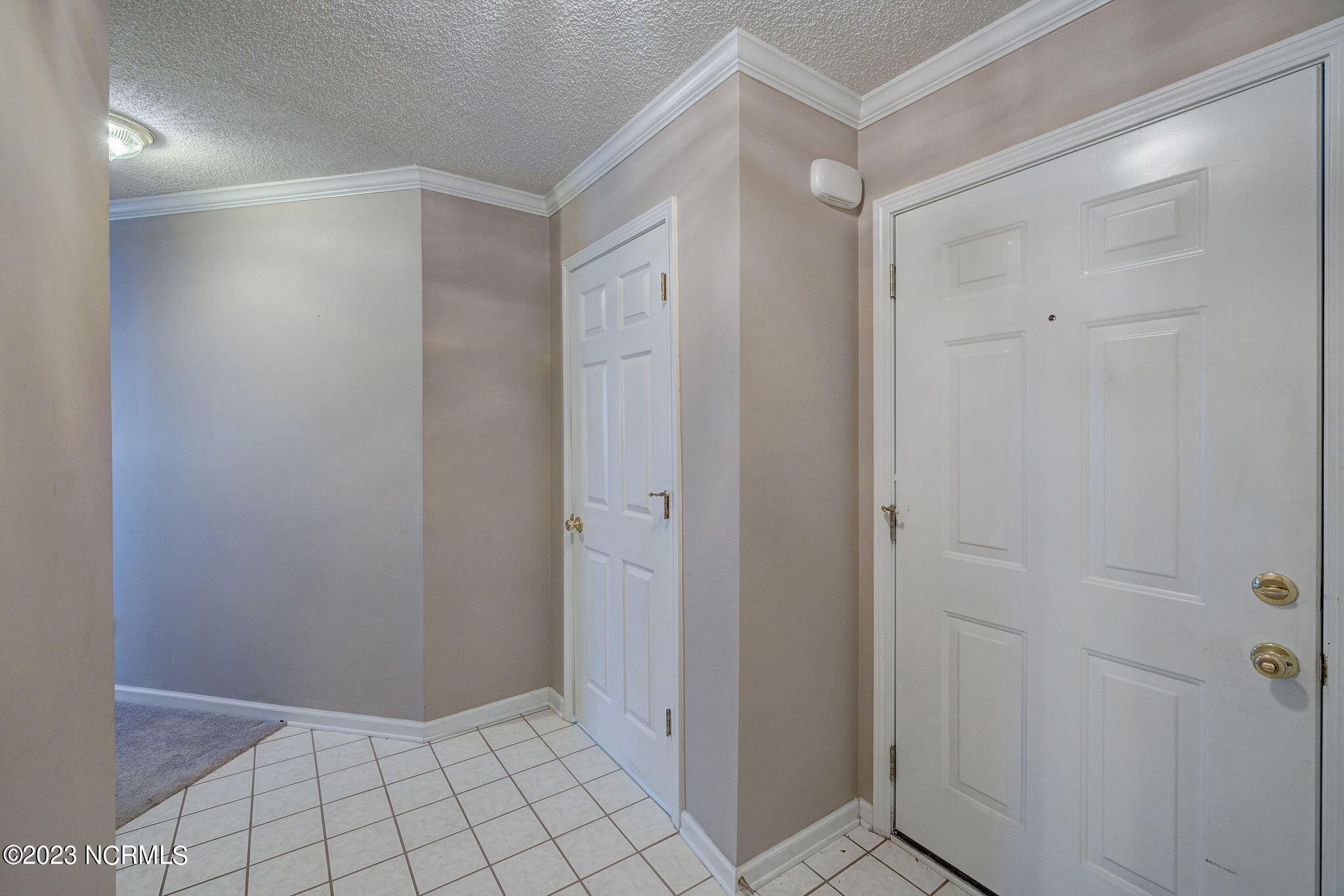 1402 Willoughby Park Court 1