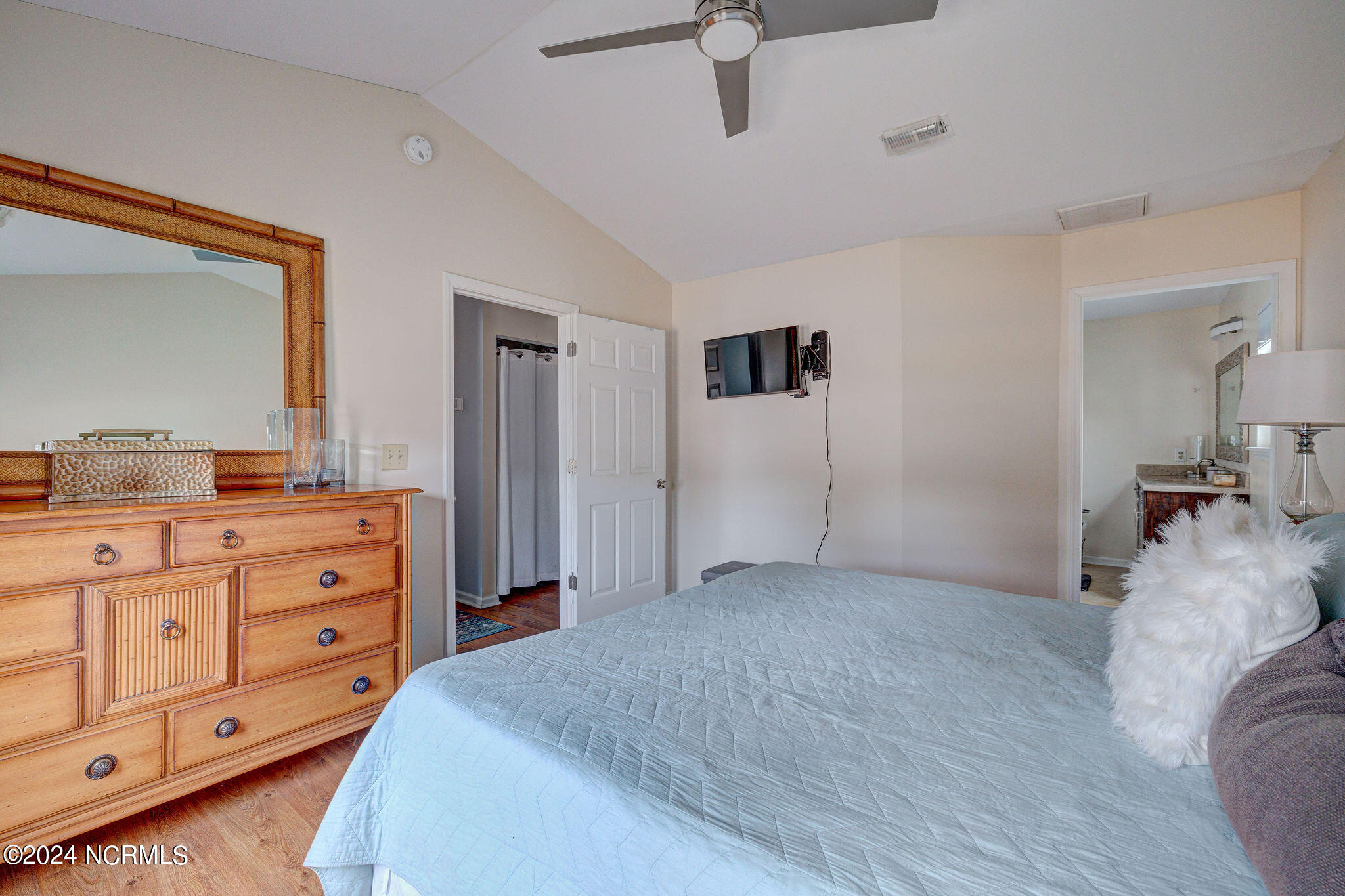 4708 Weybridge Lane