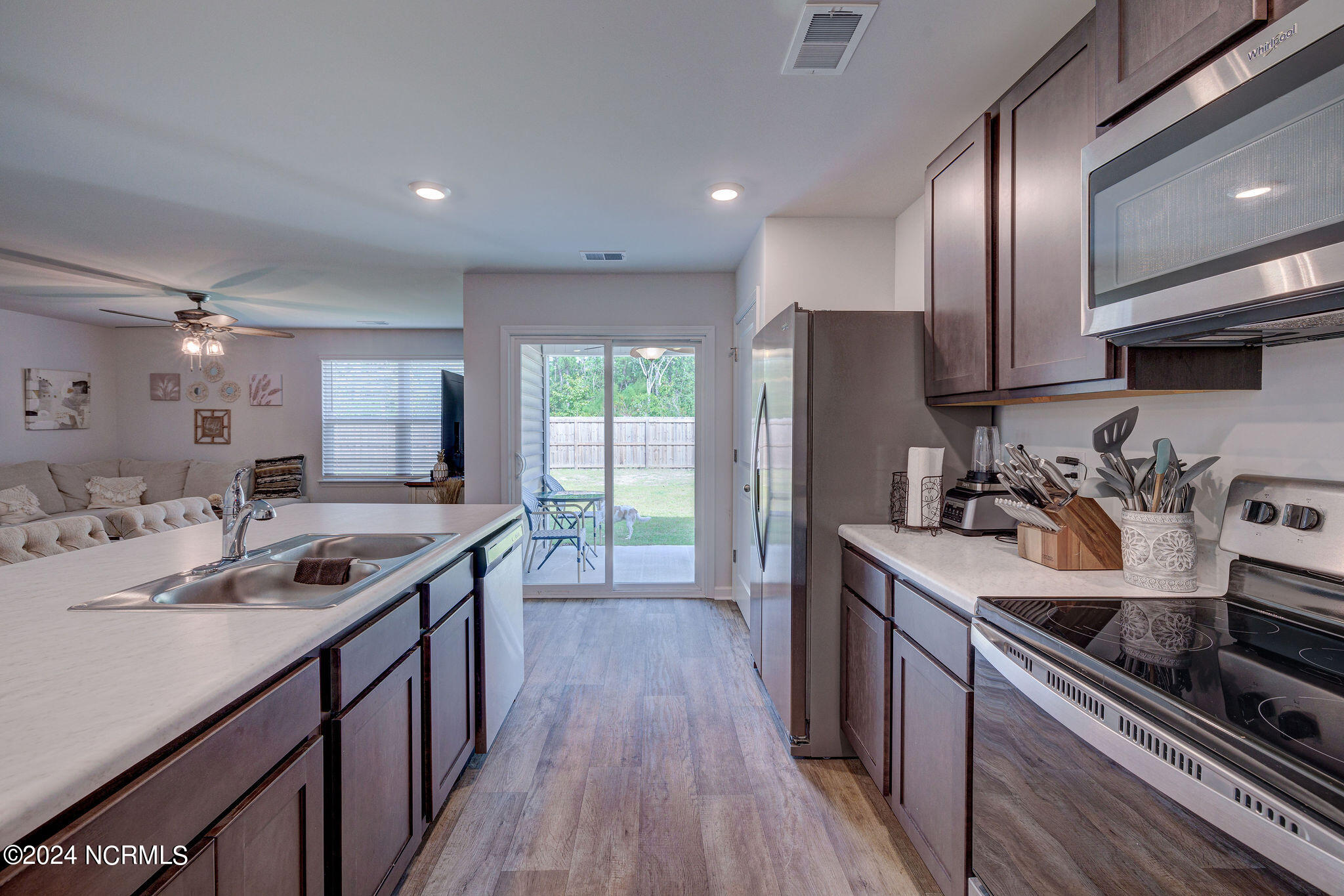 712 Buckeye Road NE
