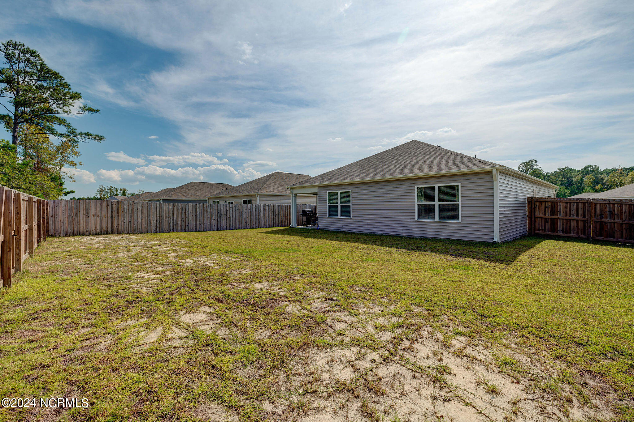 712 Buckeye Road NE
