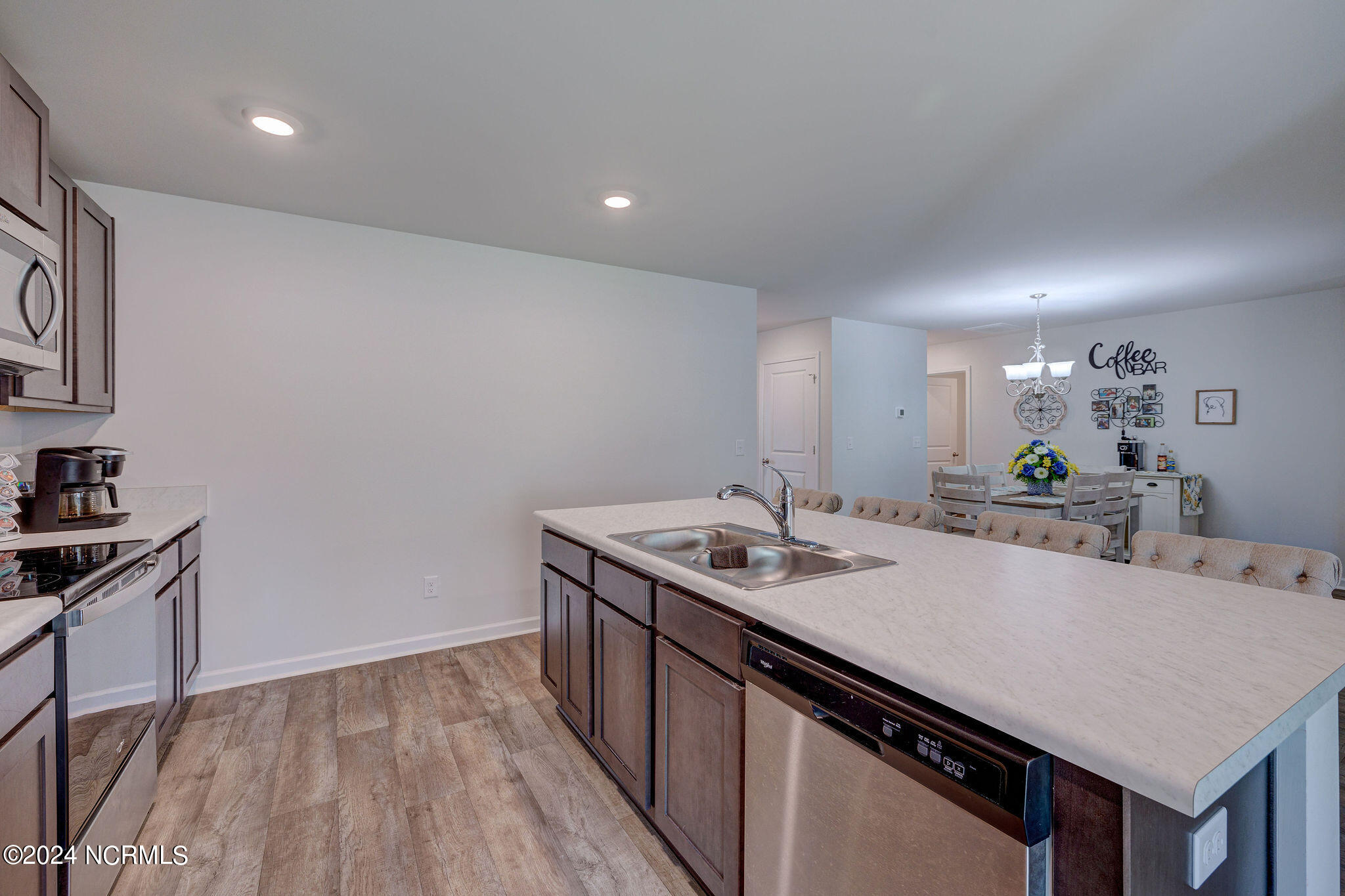 712 Buckeye Road NE