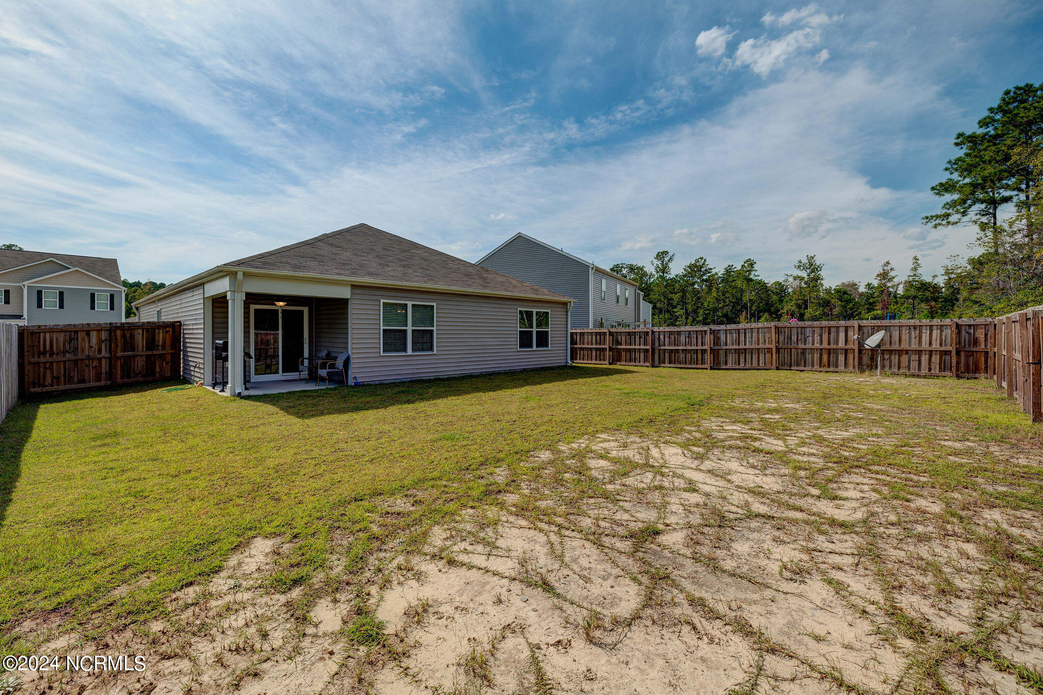 712 Buckeye Road NE