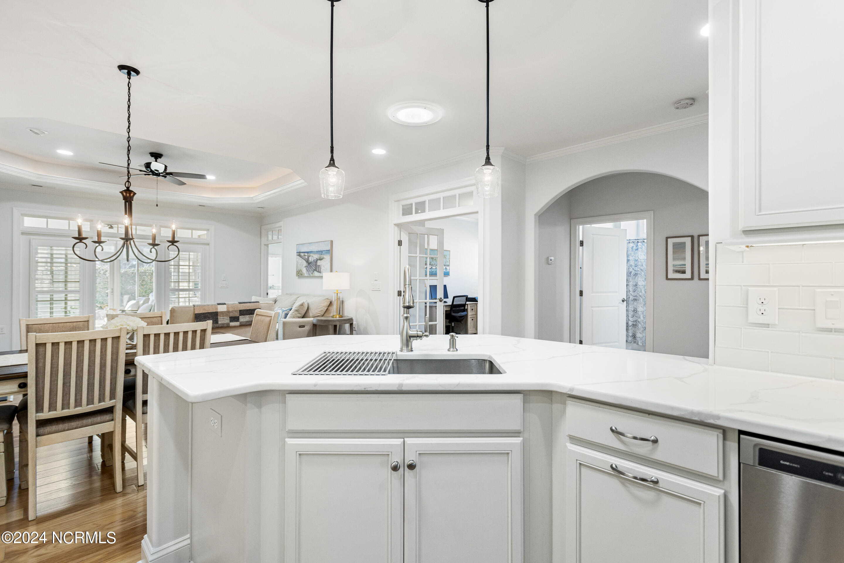 4015 Alastaire Cove
