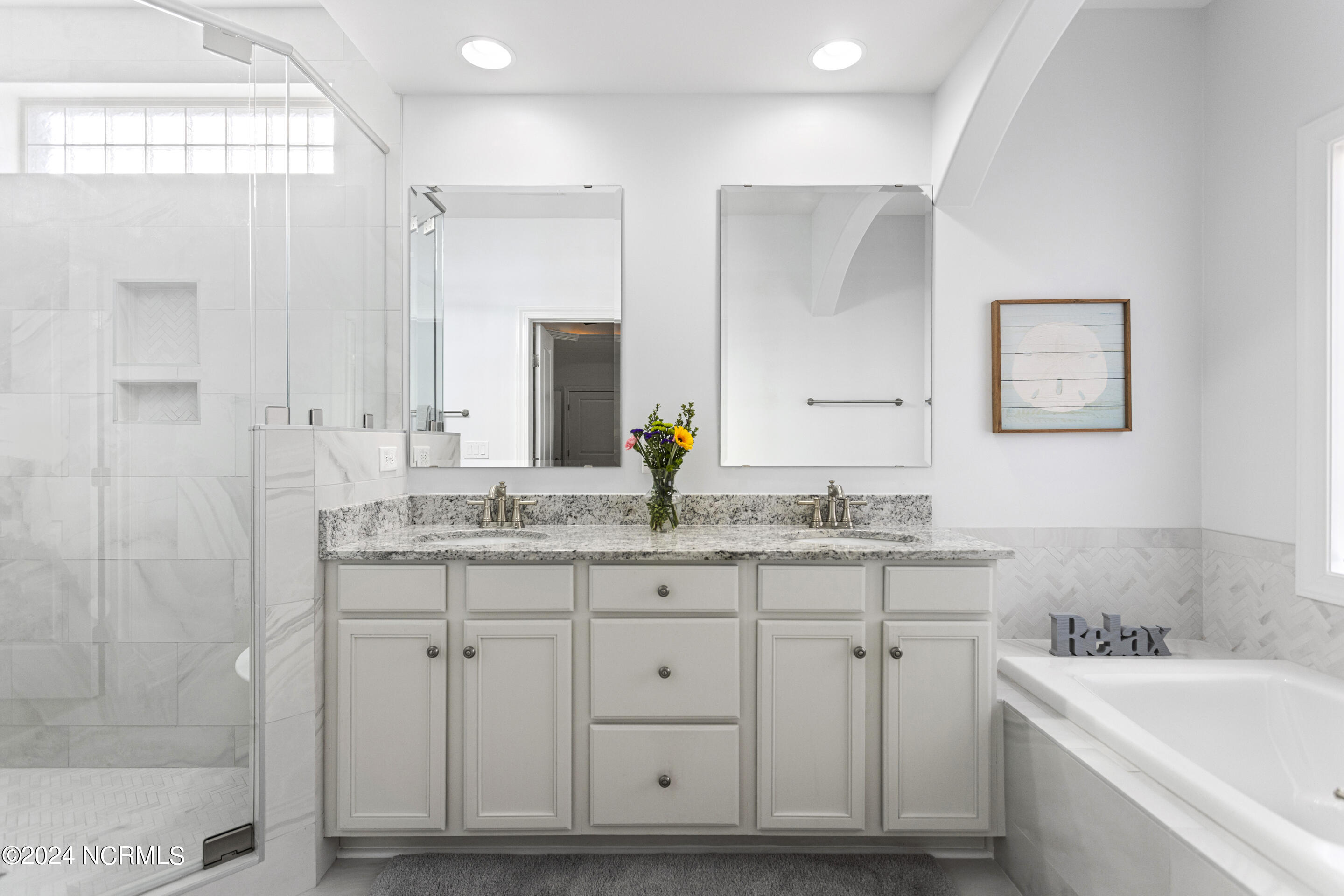 4015 Alastaire Cove