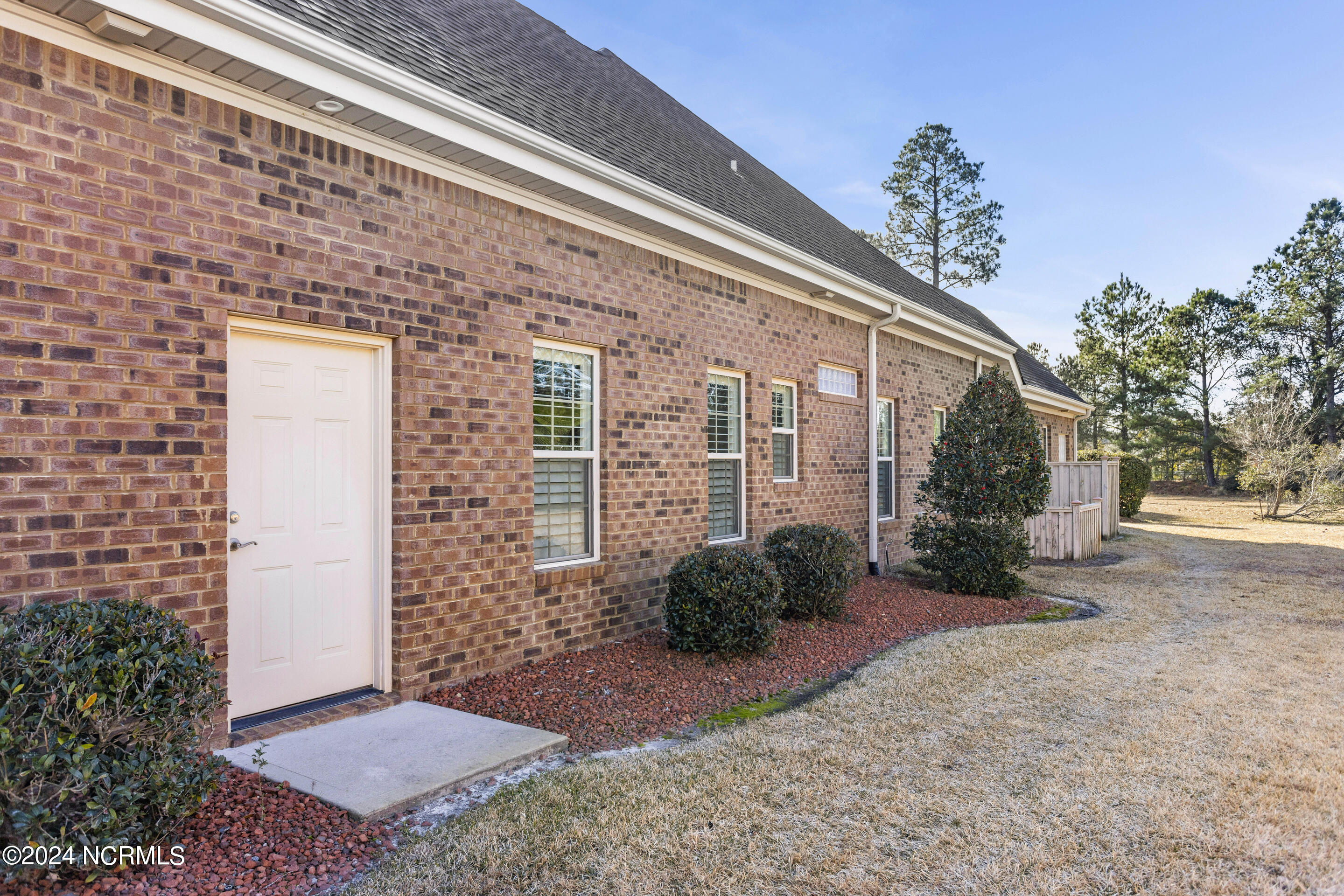 4015 Alastaire Cove