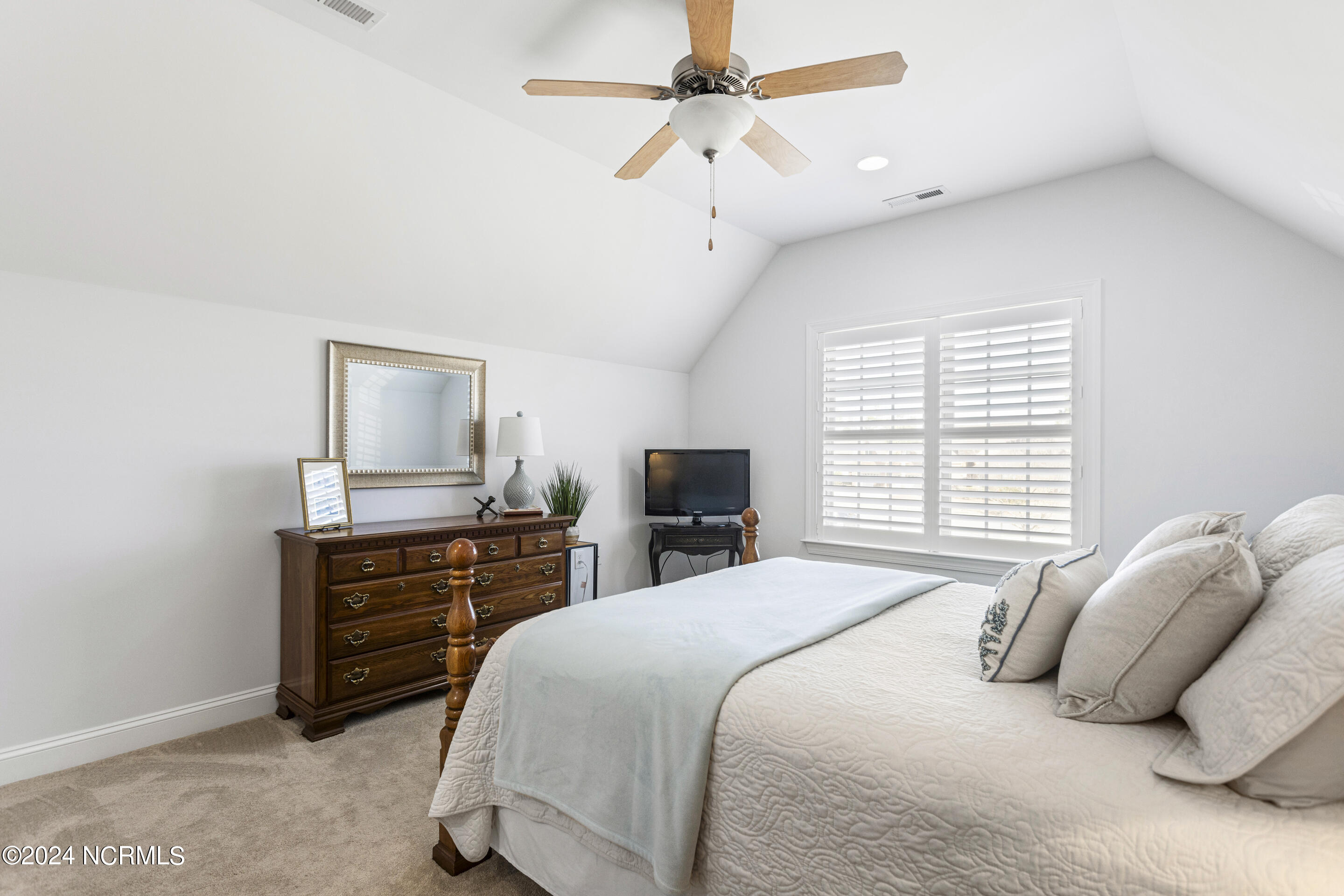 4015 Alastaire Cove