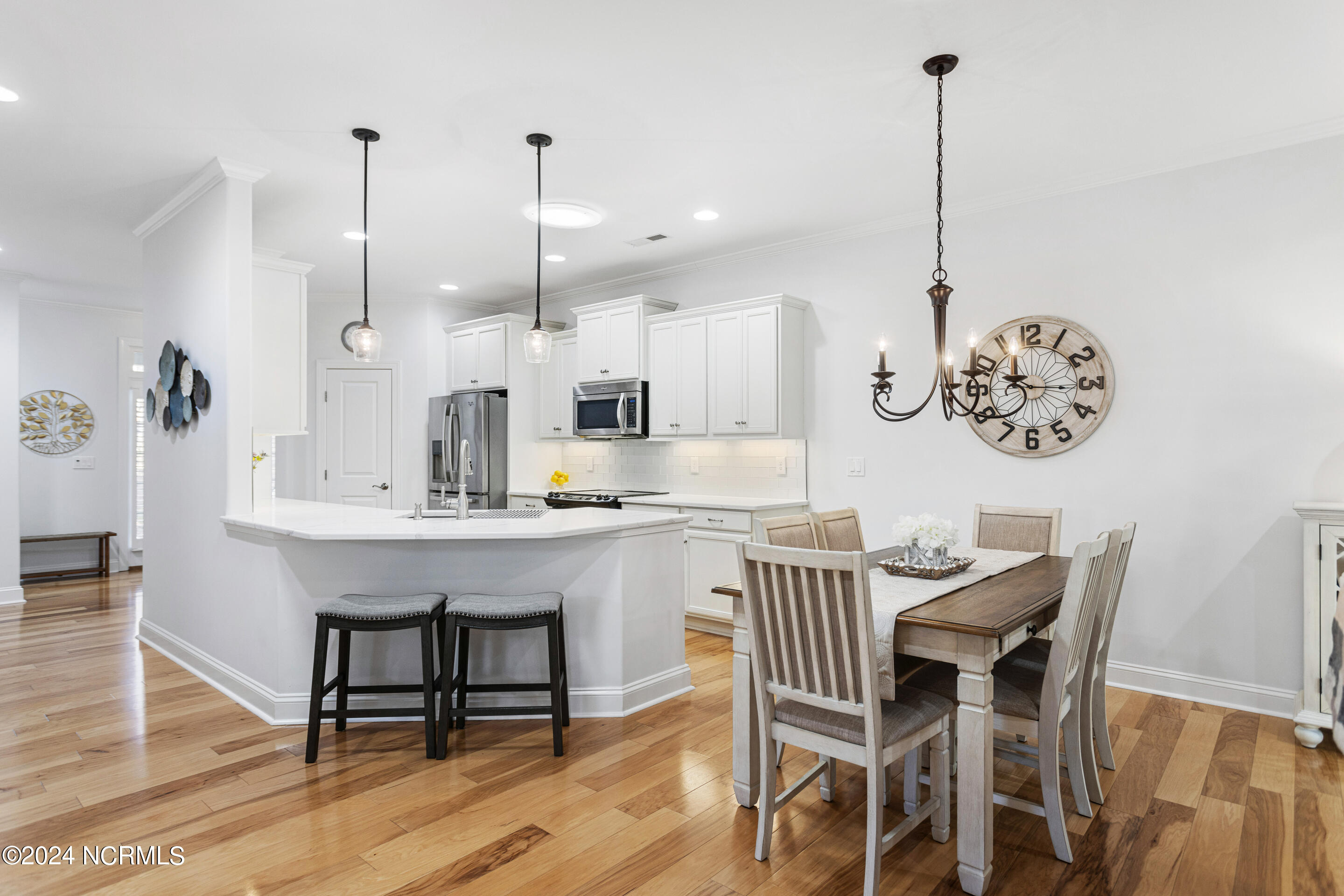 4015 Alastaire Cove