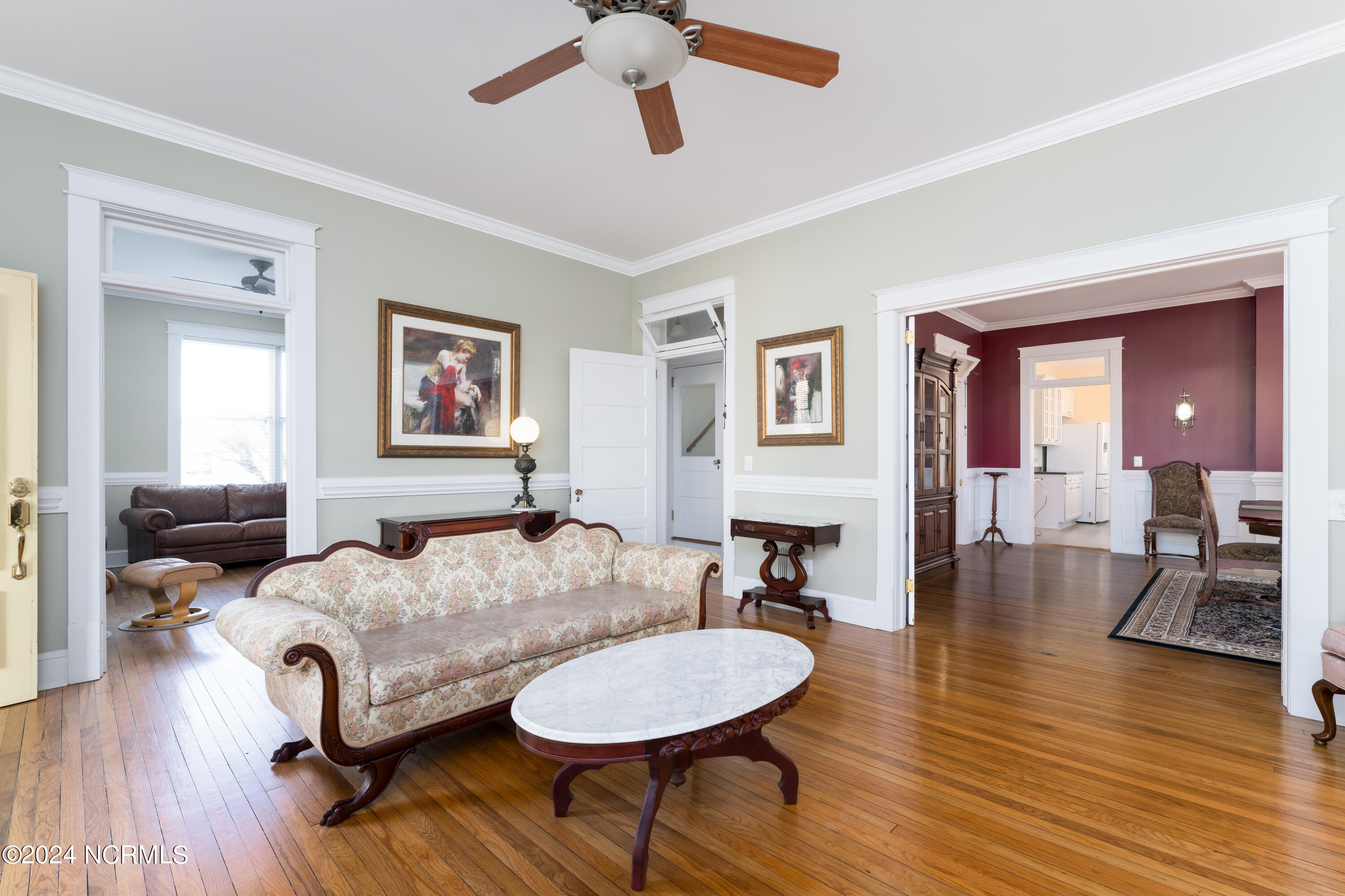 405 Carr Avenue