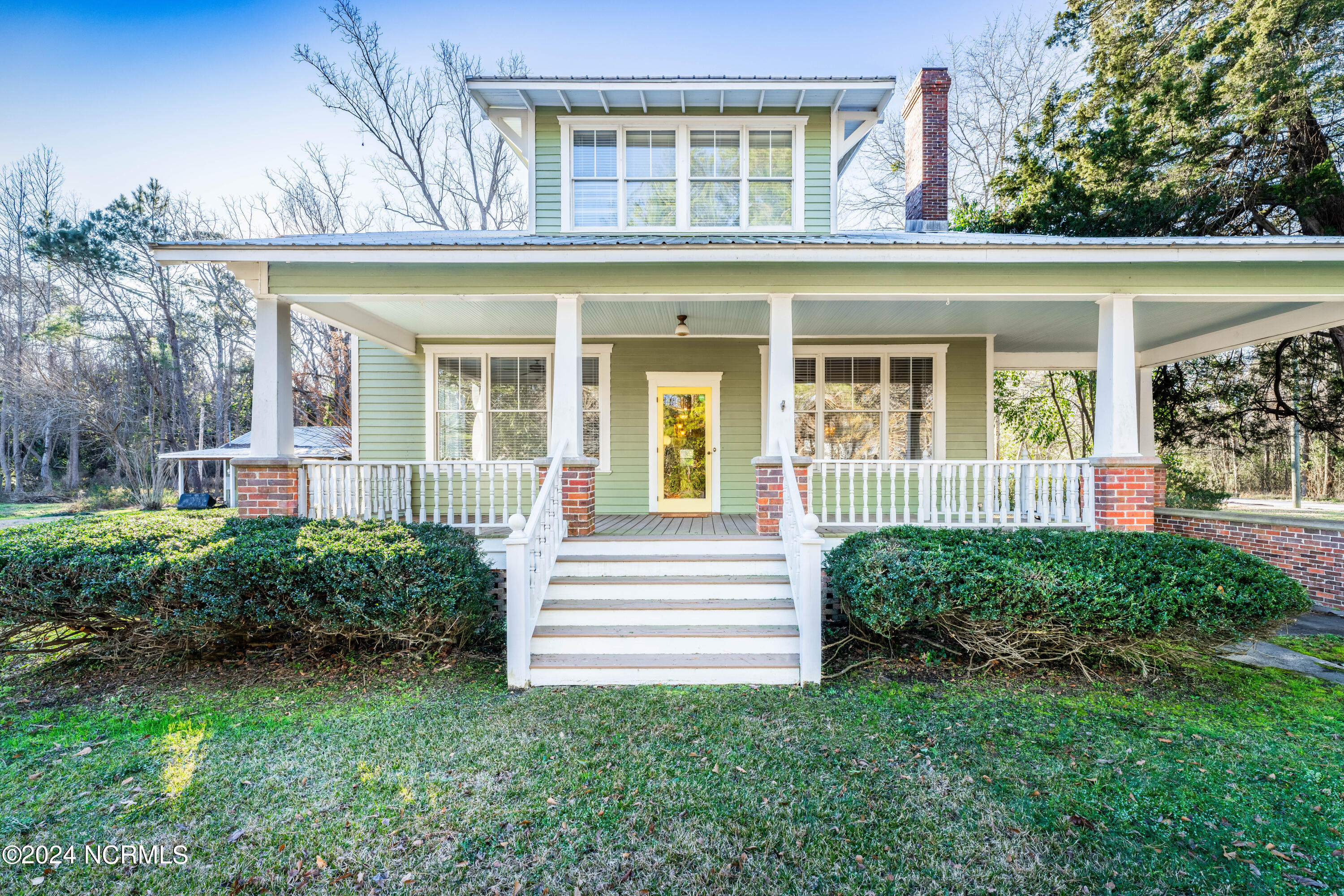 405 Carr Avenue