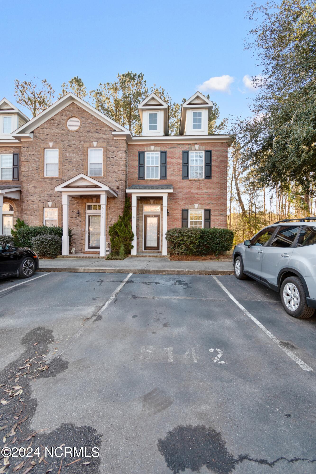 5142 Exton Park Loop