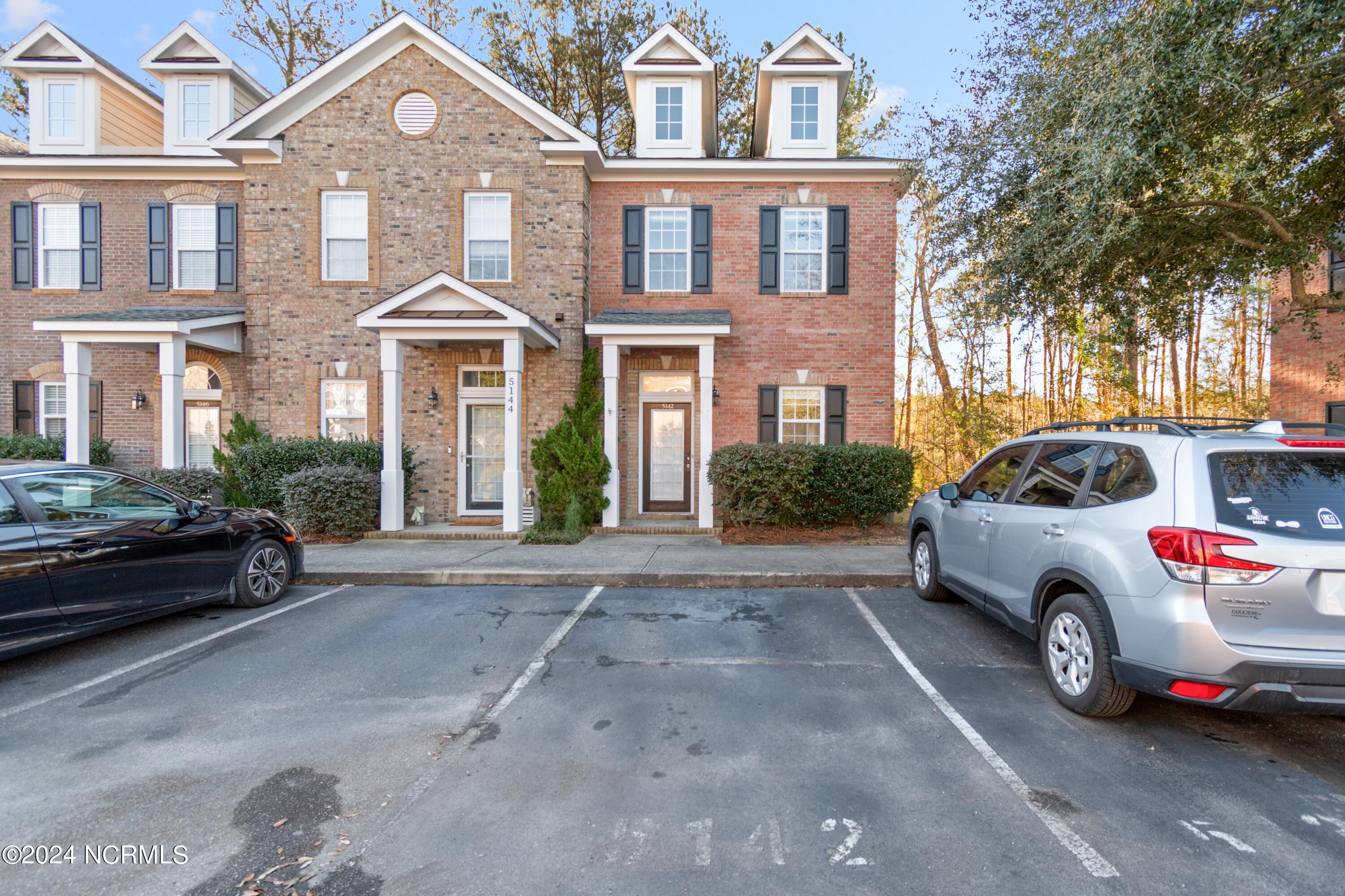 5142 Exton Park Loop