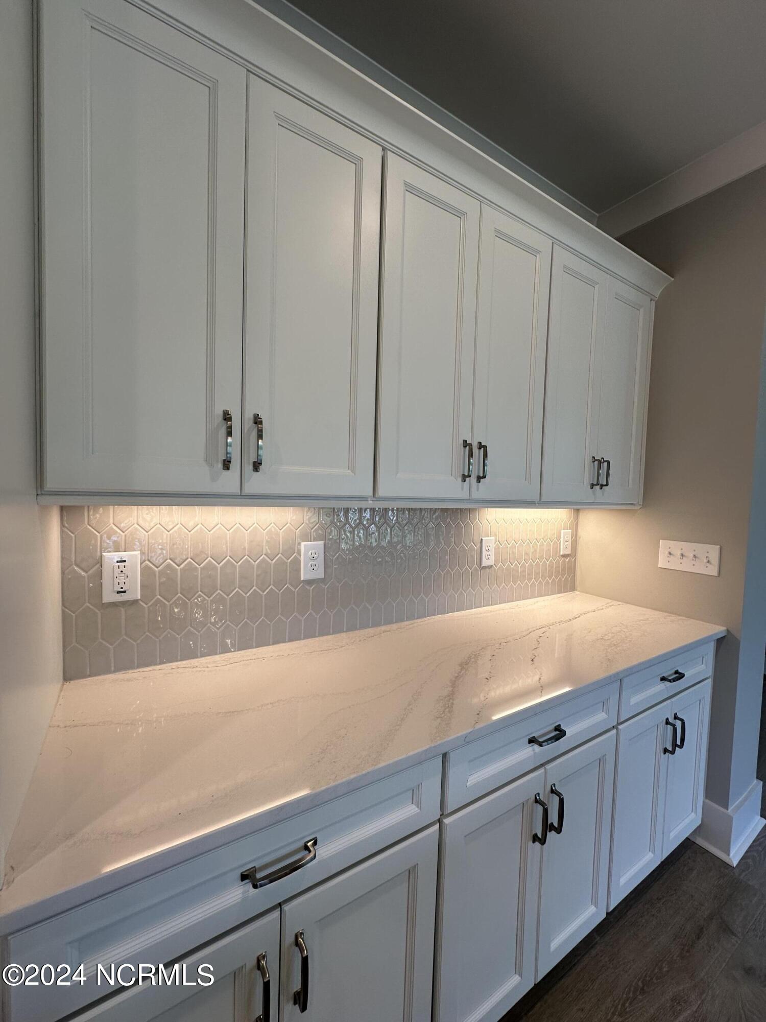 3751 Mason Port Drive 74