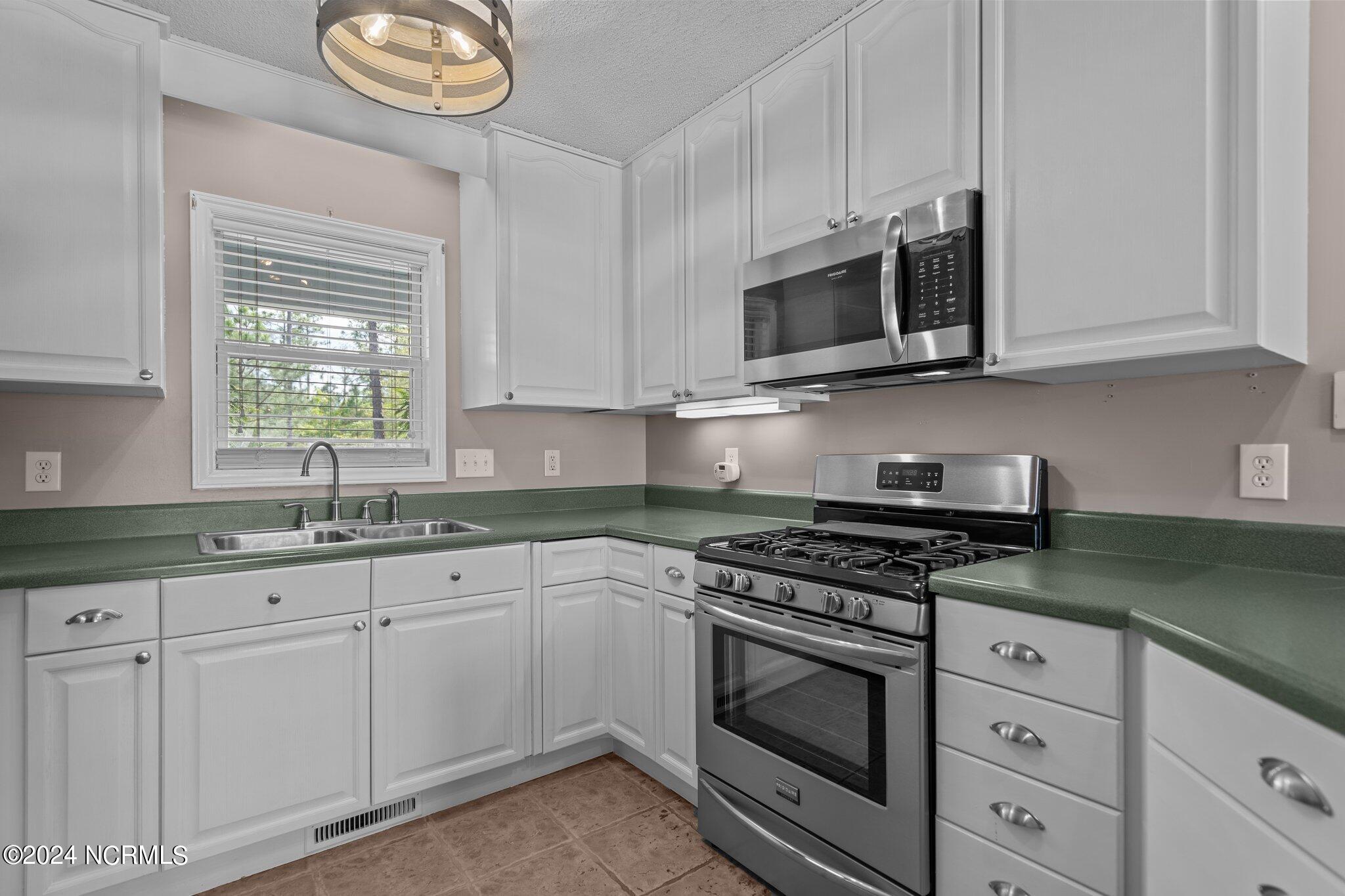 98 N Greensboro Road