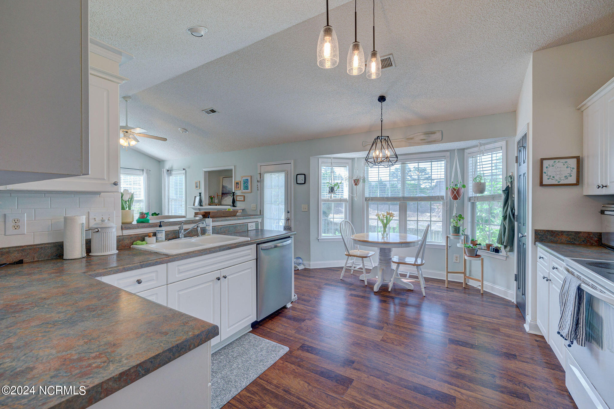618 Laveen Way