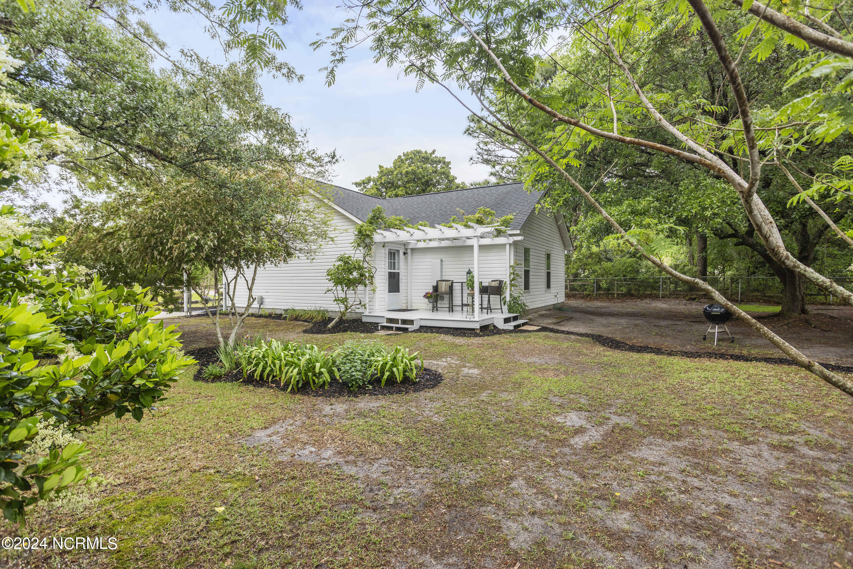 315 Tangle Oaks Court SE