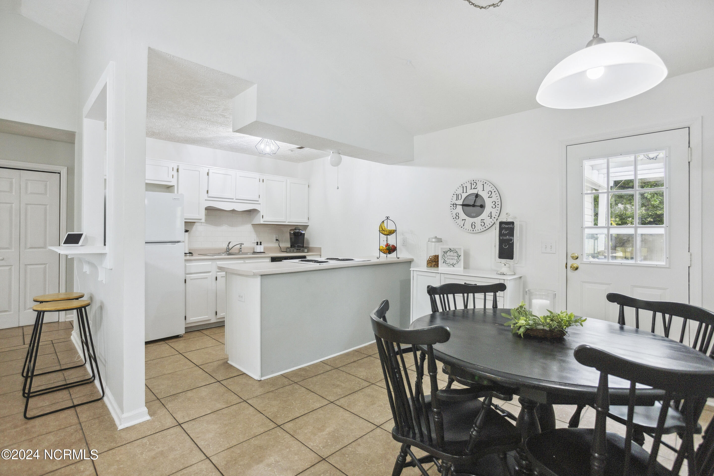 315 Tangle Oaks Court SE