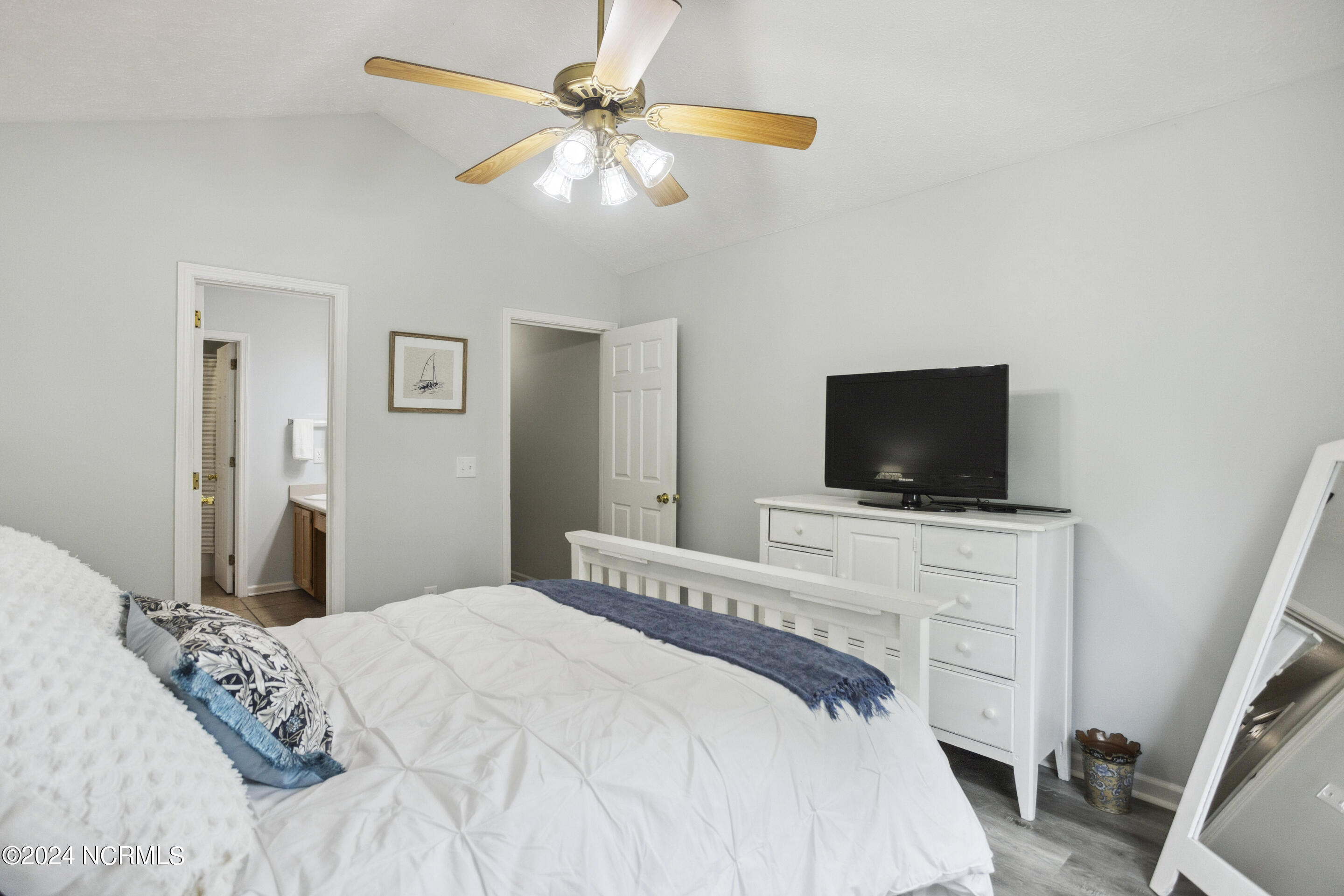 315 Tangle Oaks Court SE