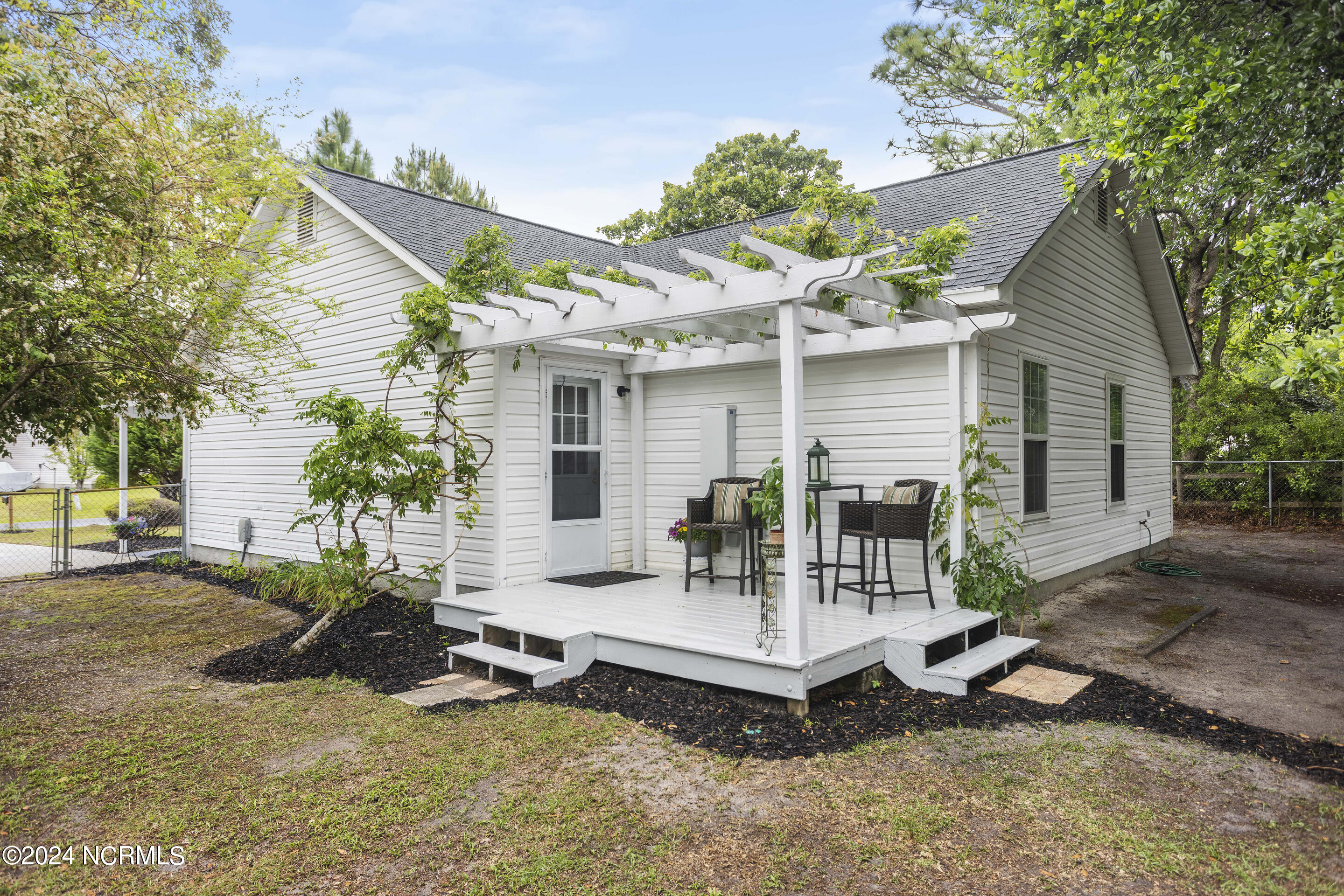 315 Tangle Oaks Court SE