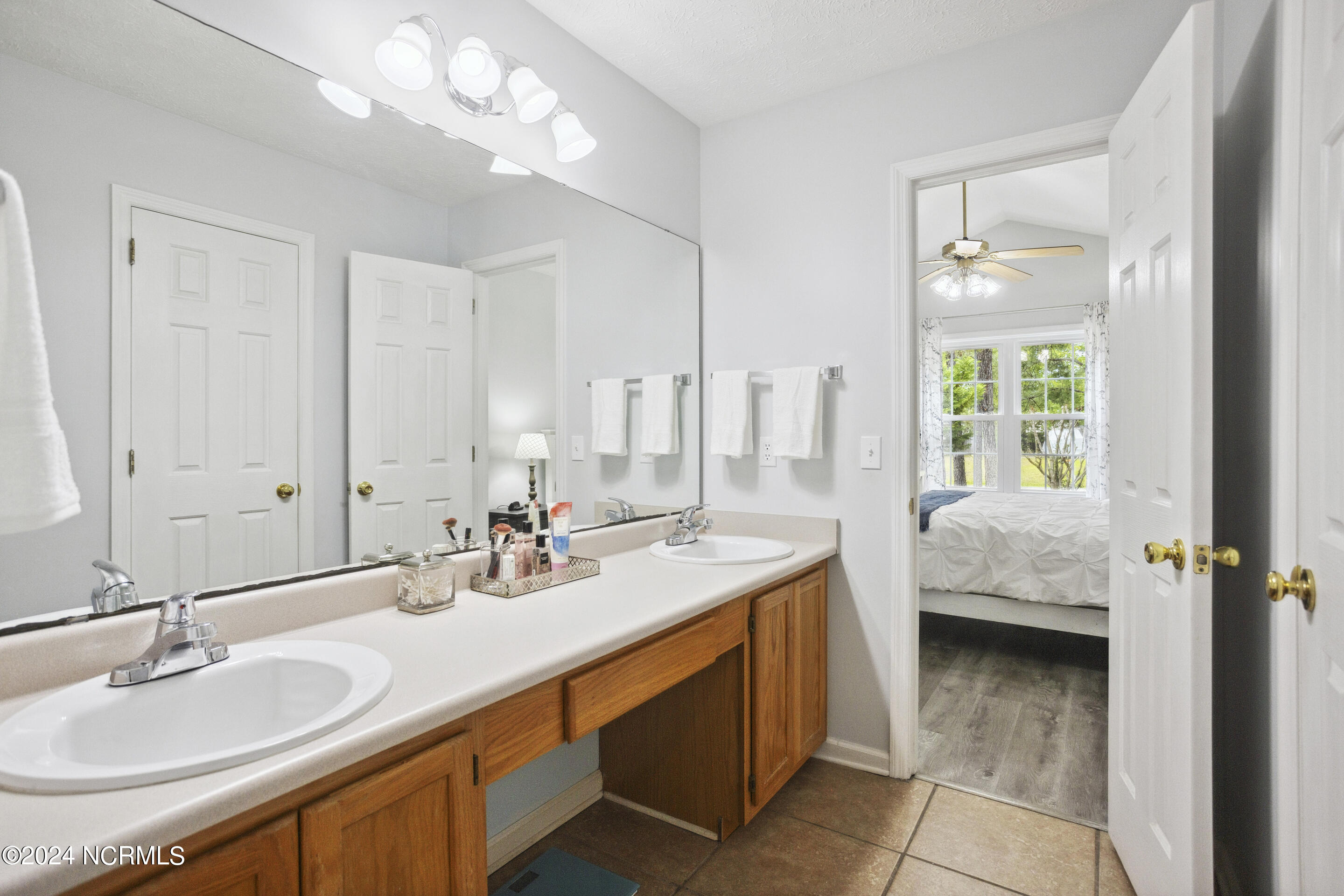 315 Tangle Oaks Court SE