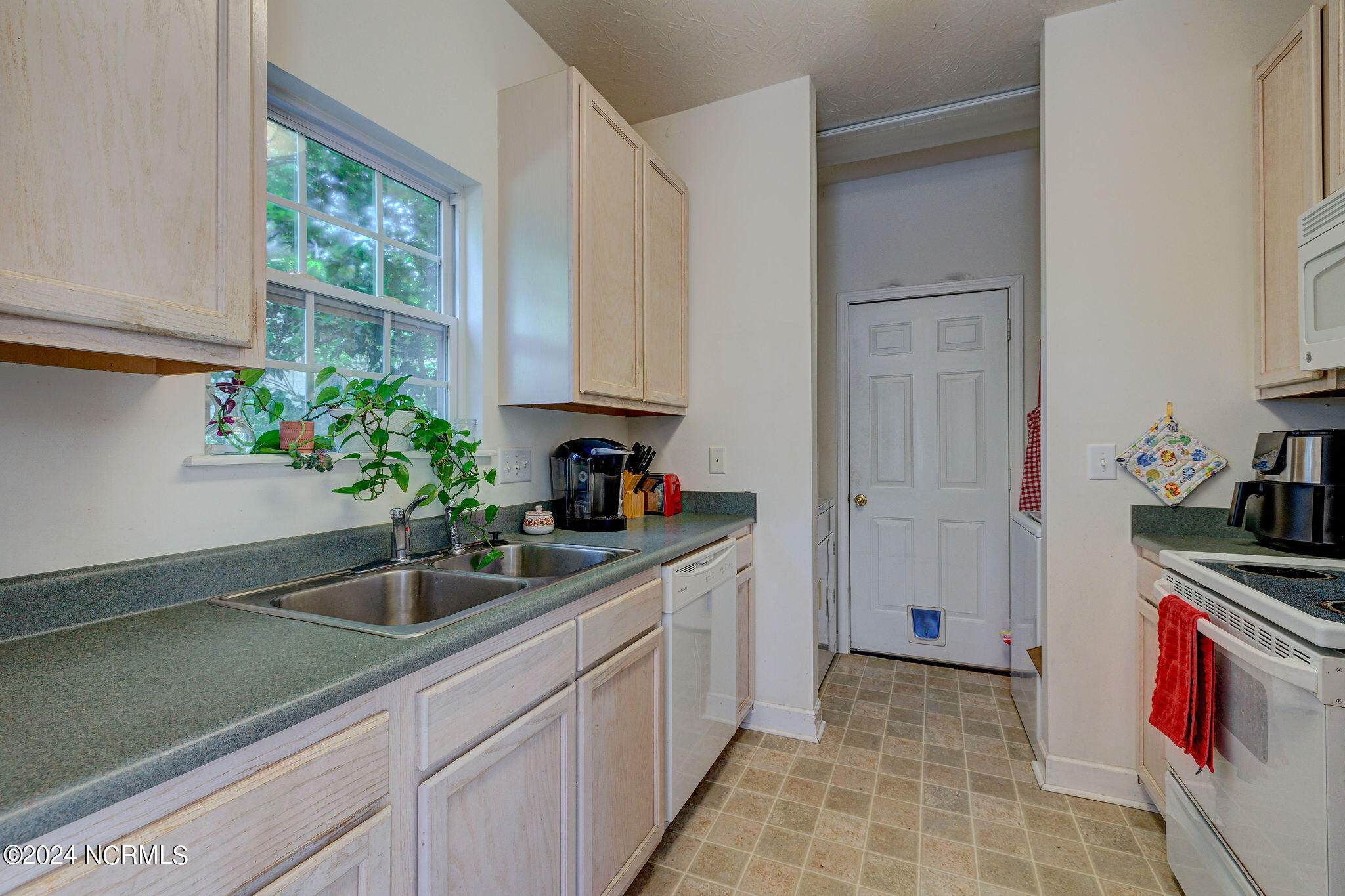 1120 Shelby Court