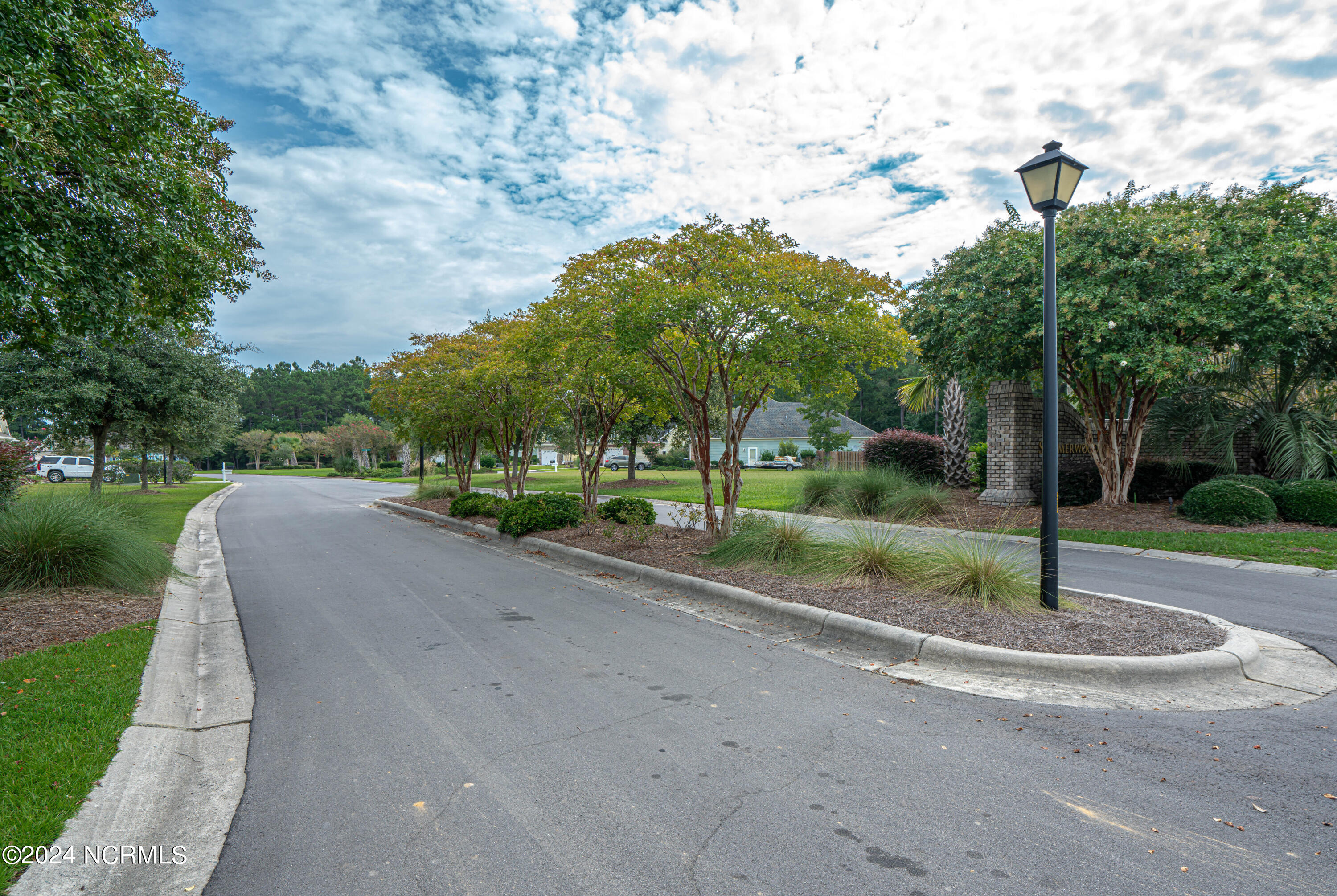 3774 Summer Breeze Court NE