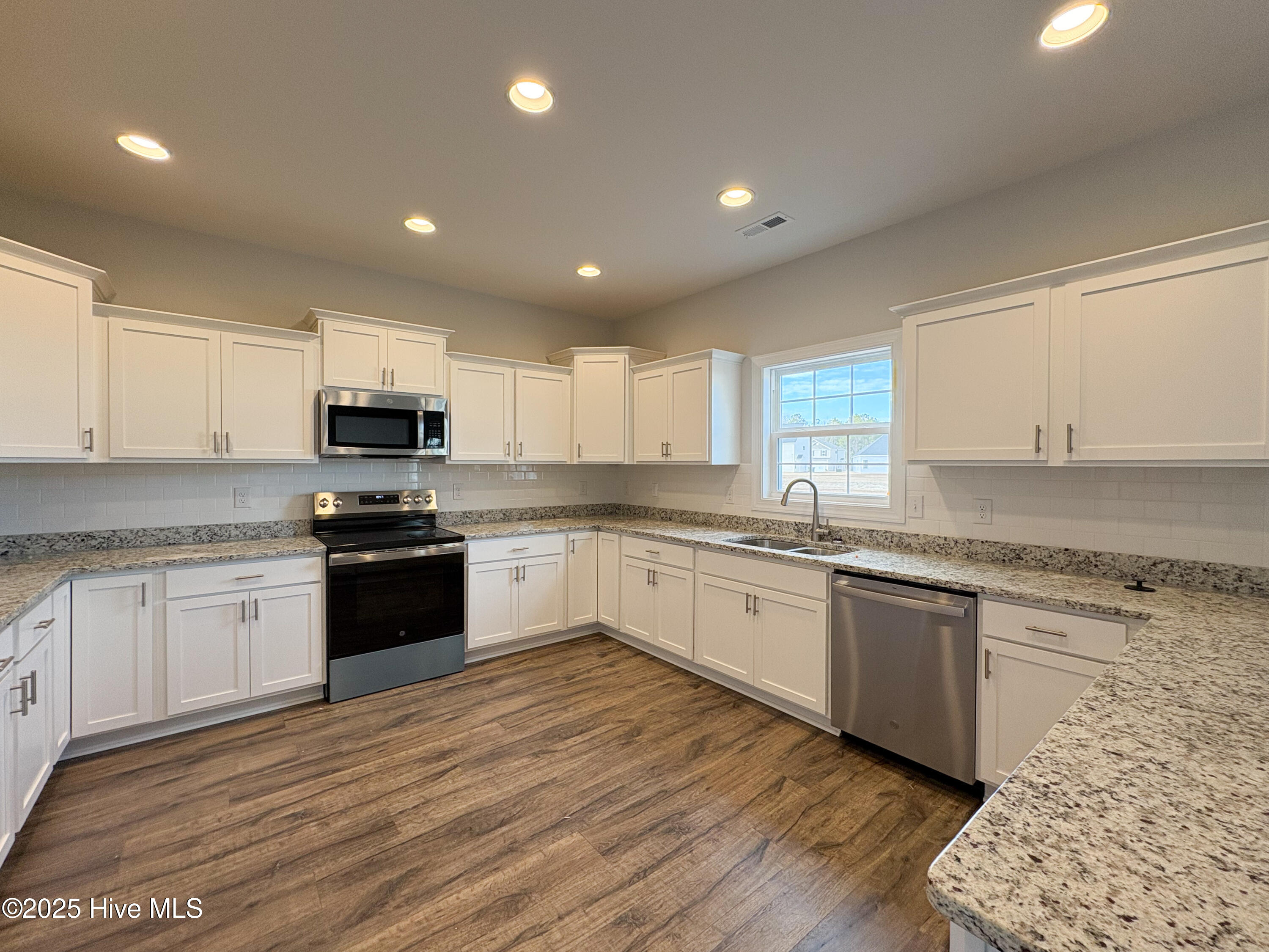 462 Pebble Shore Drive