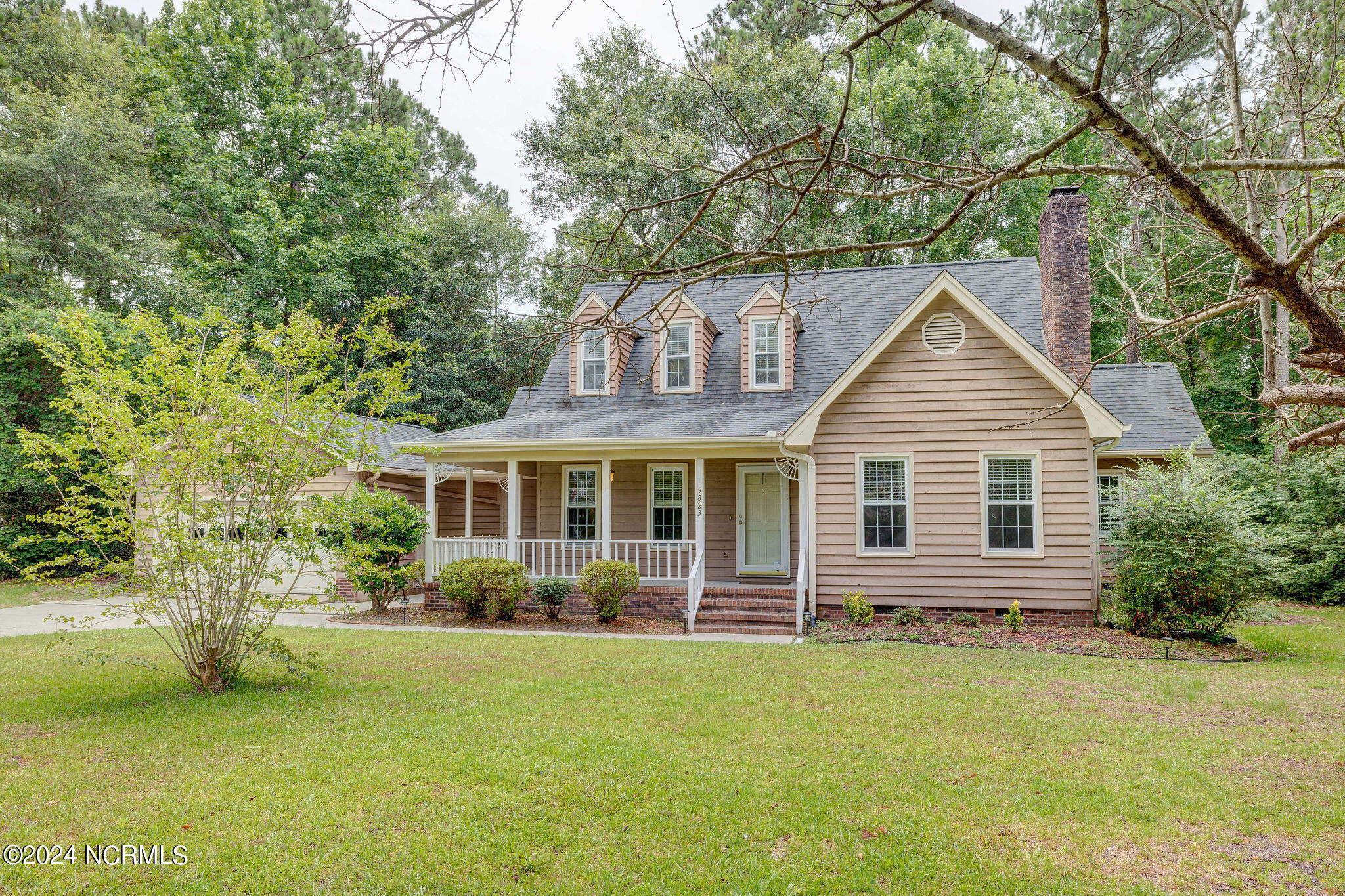 9823 Black Bear Hollow SE